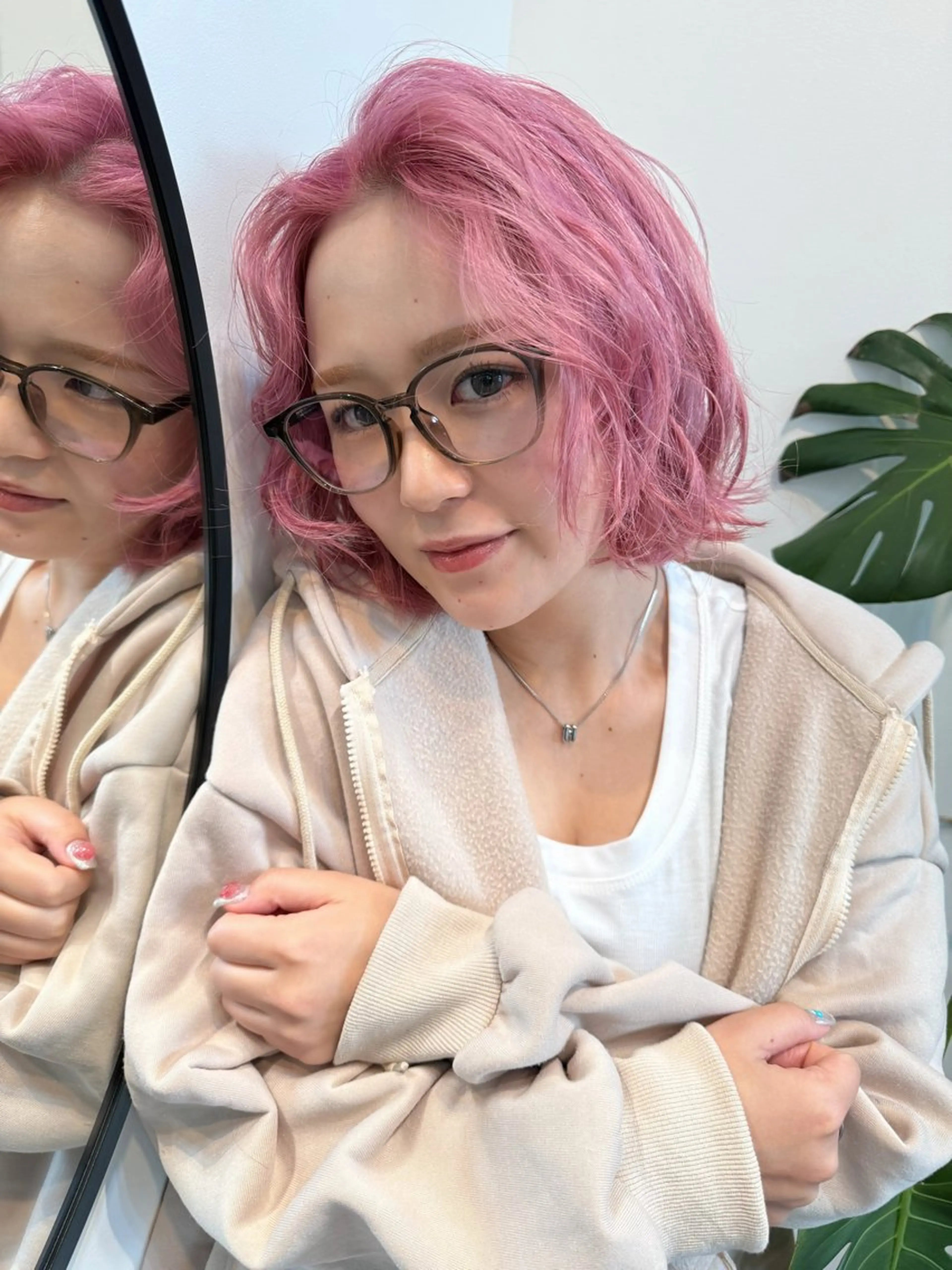 ショート ヘアカラー RITZY ヒヨリのヘアスタイル