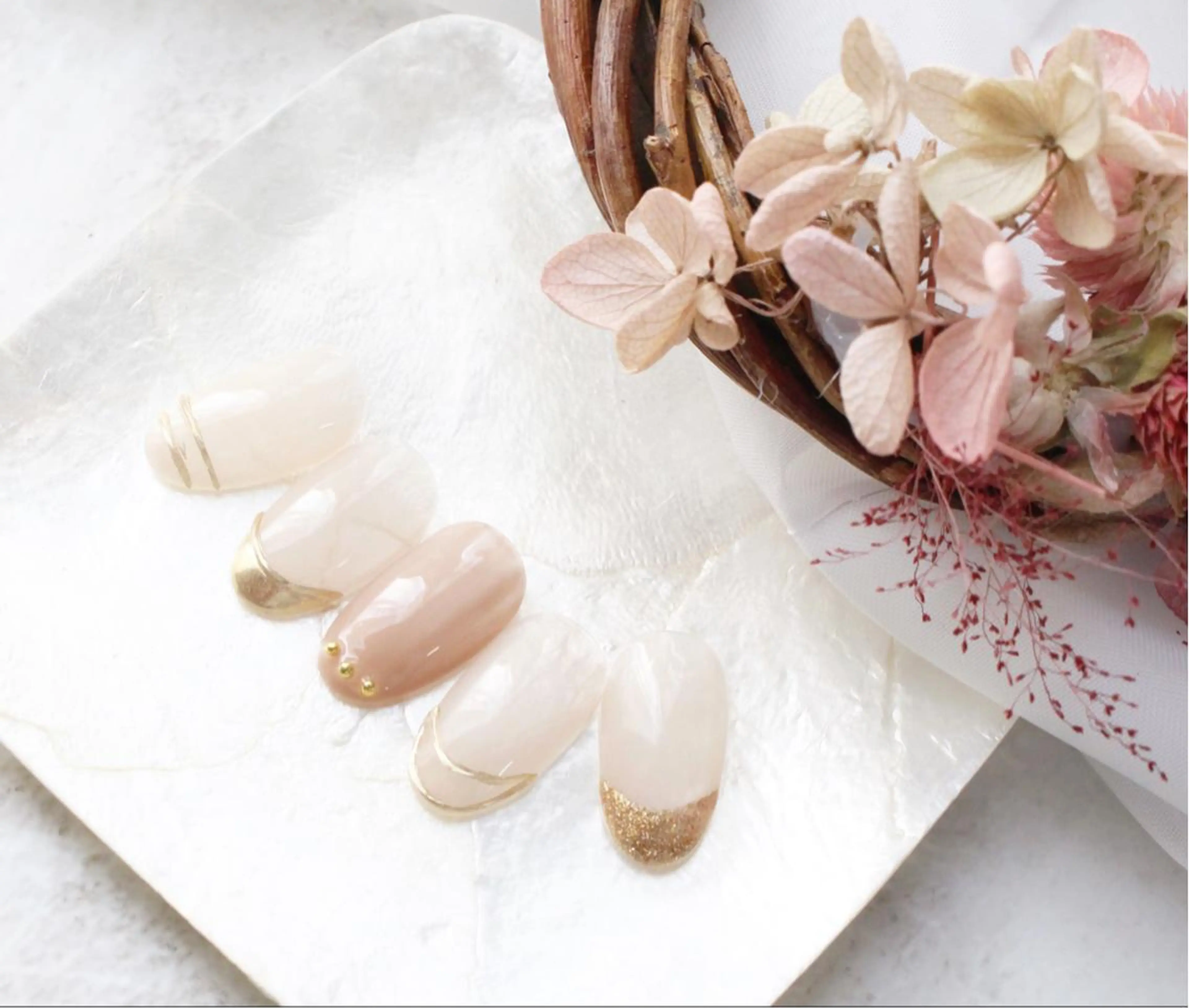 ネイル フレンチネイル ミラーネイル 塚田 由香里のネイルデザイン