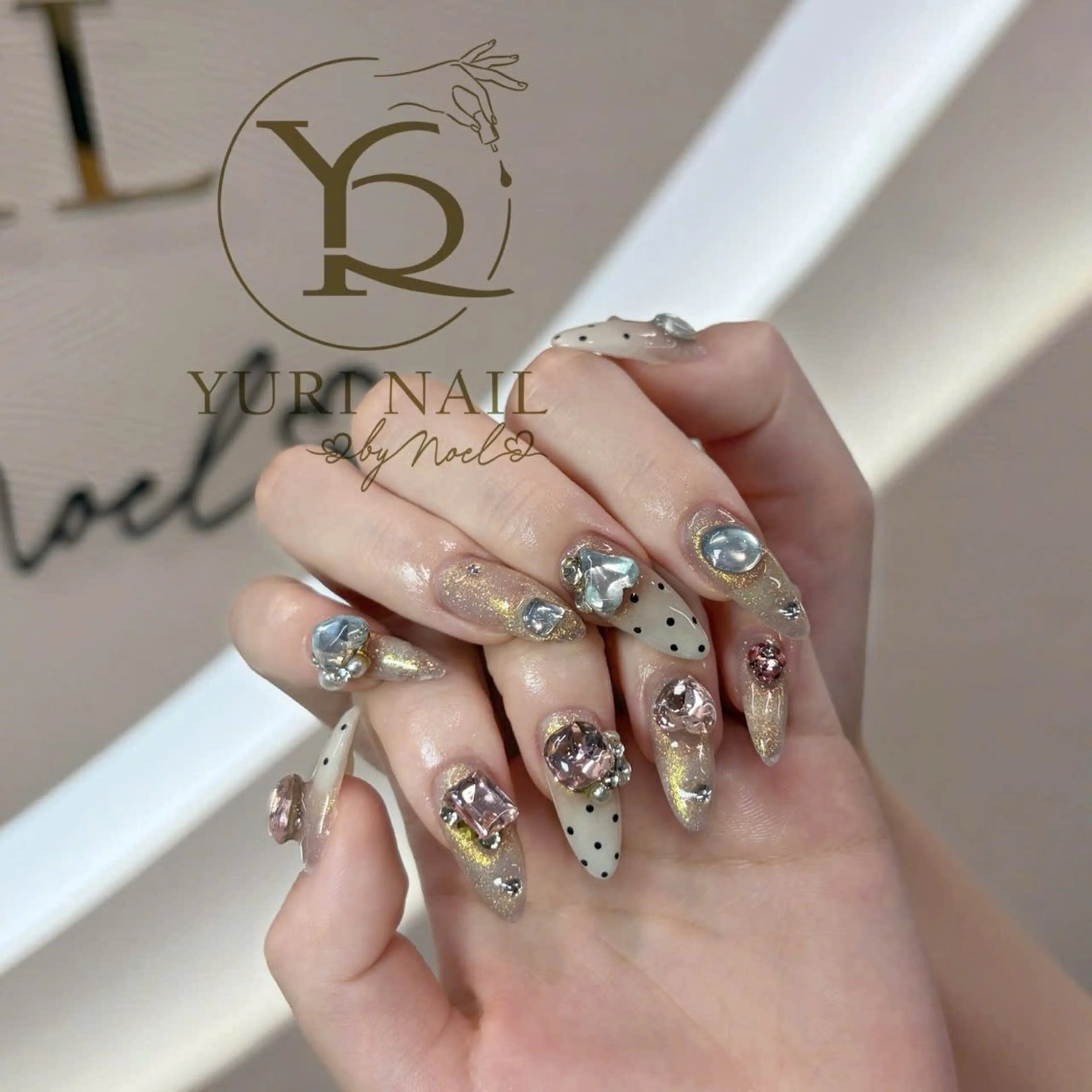 ネイル チークネイル フットネイル フレンチネイル グラデーション キラキラネイル ハンドネイル フットネイル ハンドケア YURI Nail NARITAのネイルデザイン