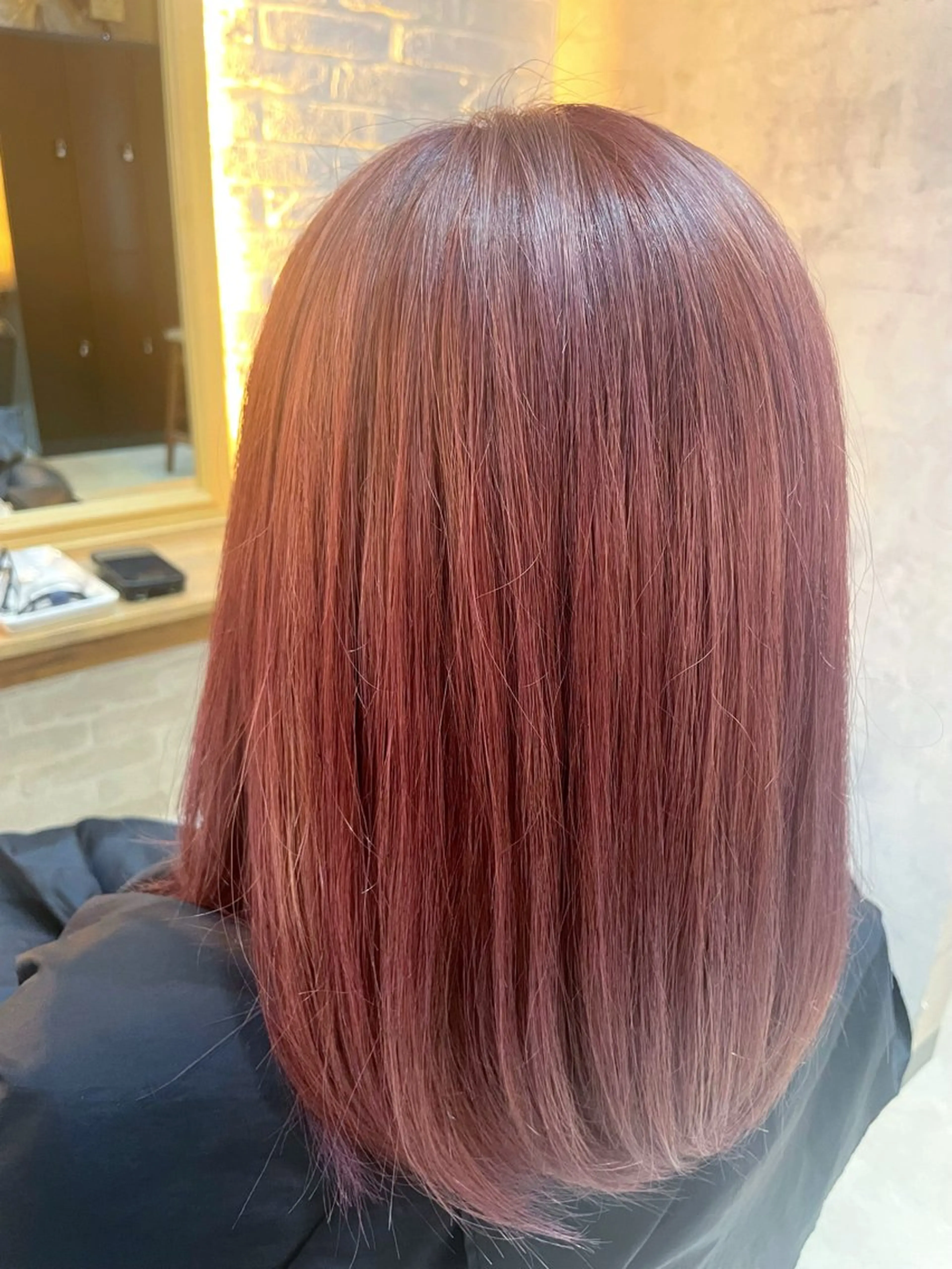 ミディアム カラー WILLOW'S所属・佐藤 佑美香のヘアスタイル