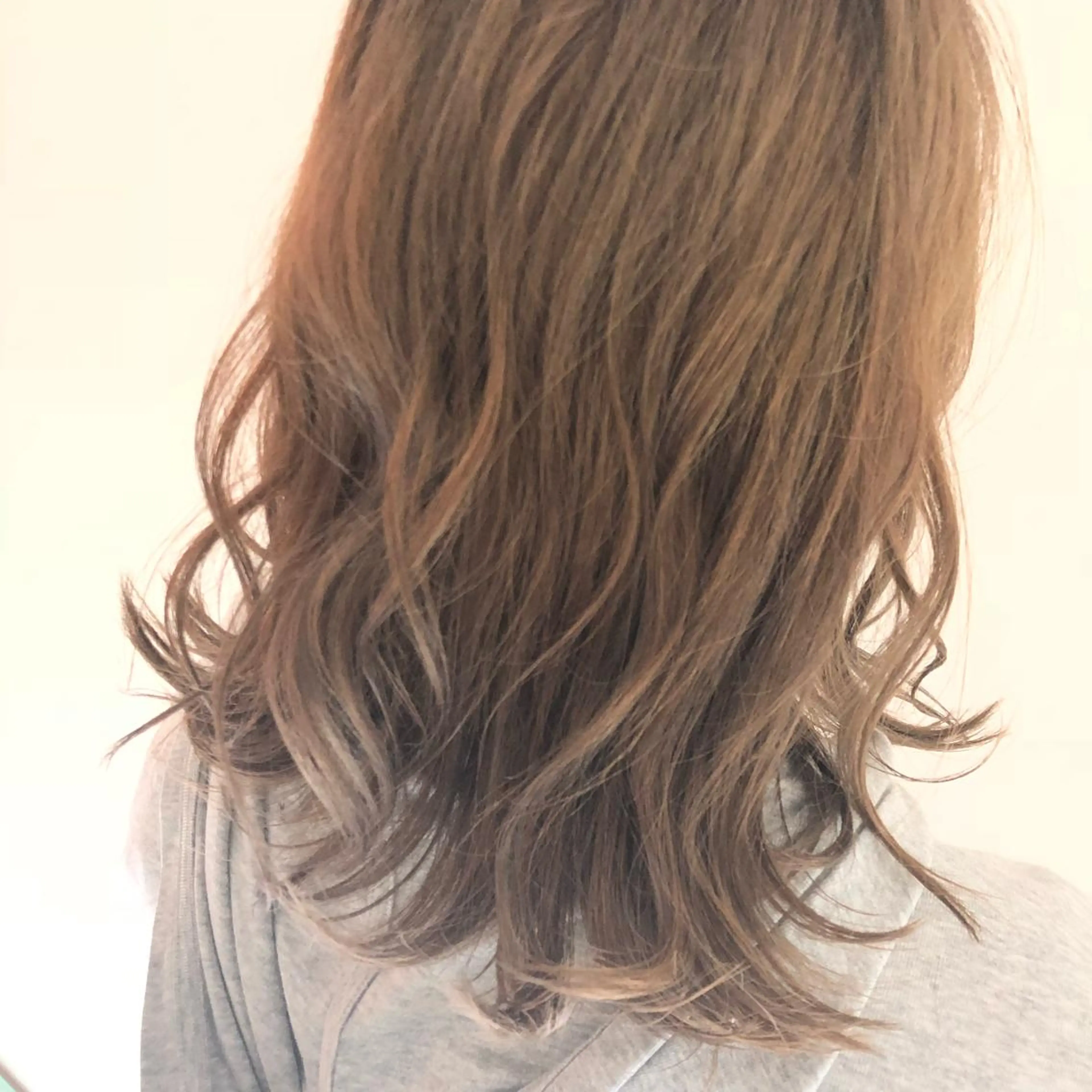 セミロング カット ヘアカラー トリートメント 松佐 ゆかりのヘアスタイル