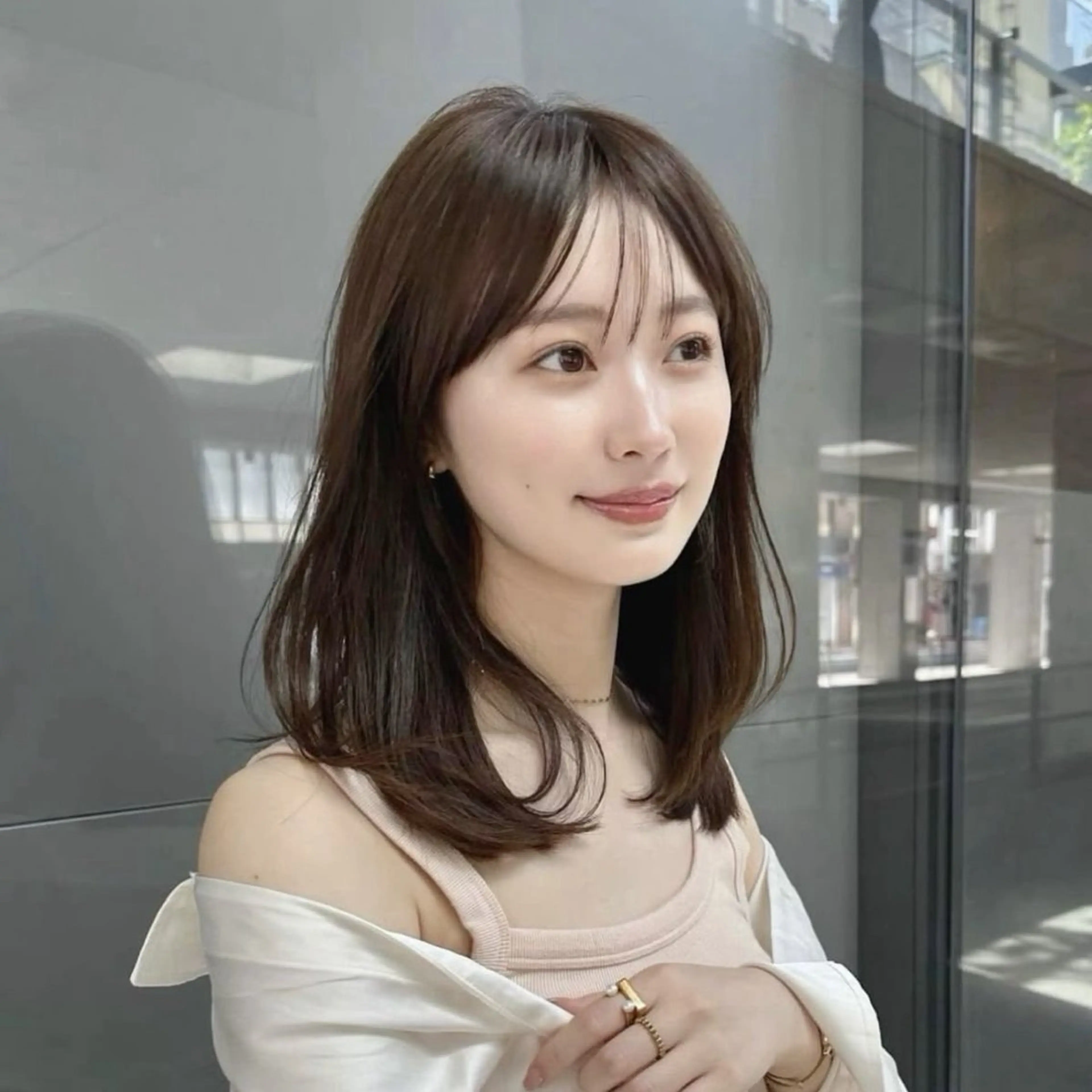 ミディアム カット無料内田 海香のヘアスタイル