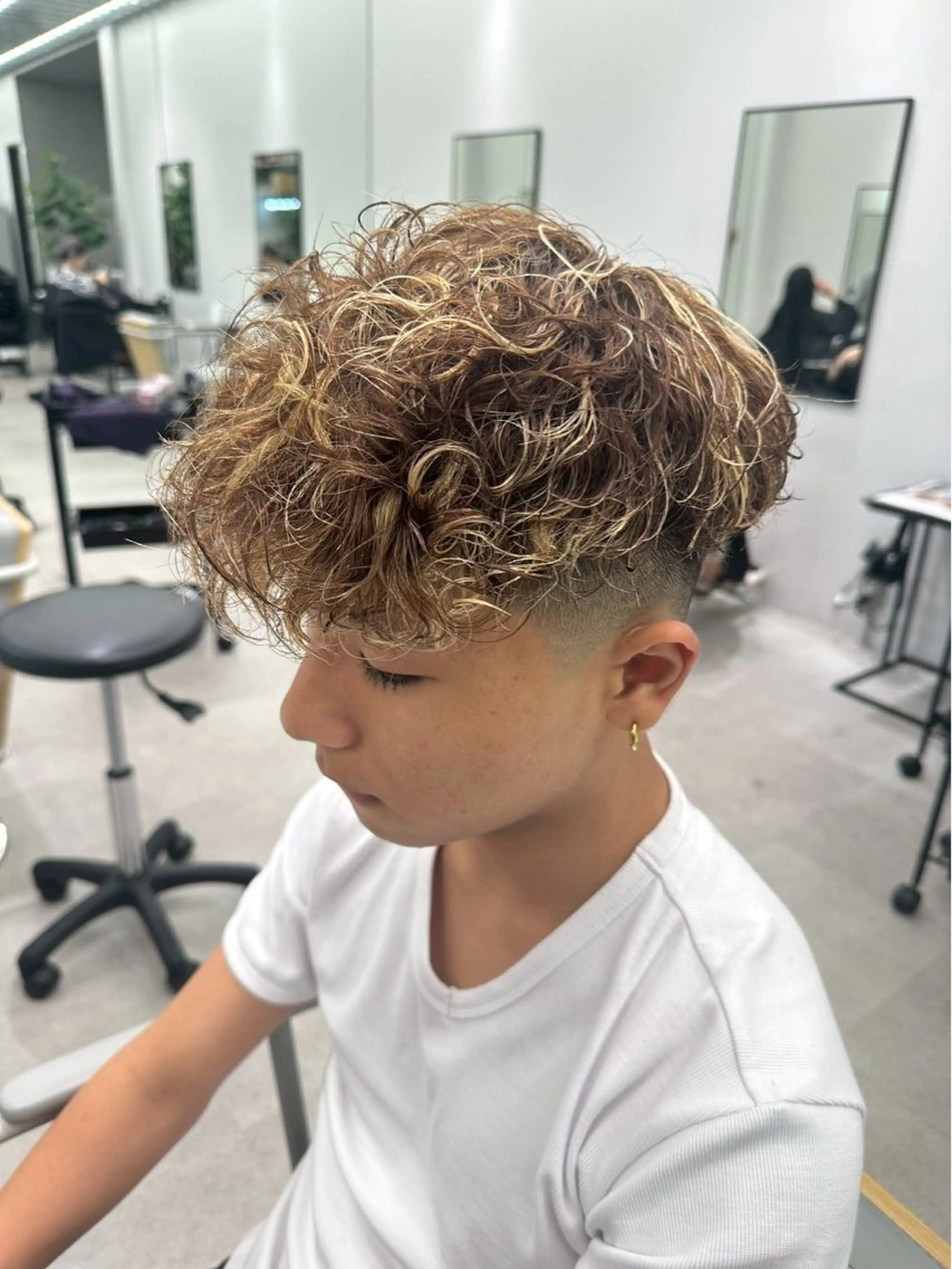 メンズ限定カット+ツイスパ+ハイライト+超音波トリートメントの写真