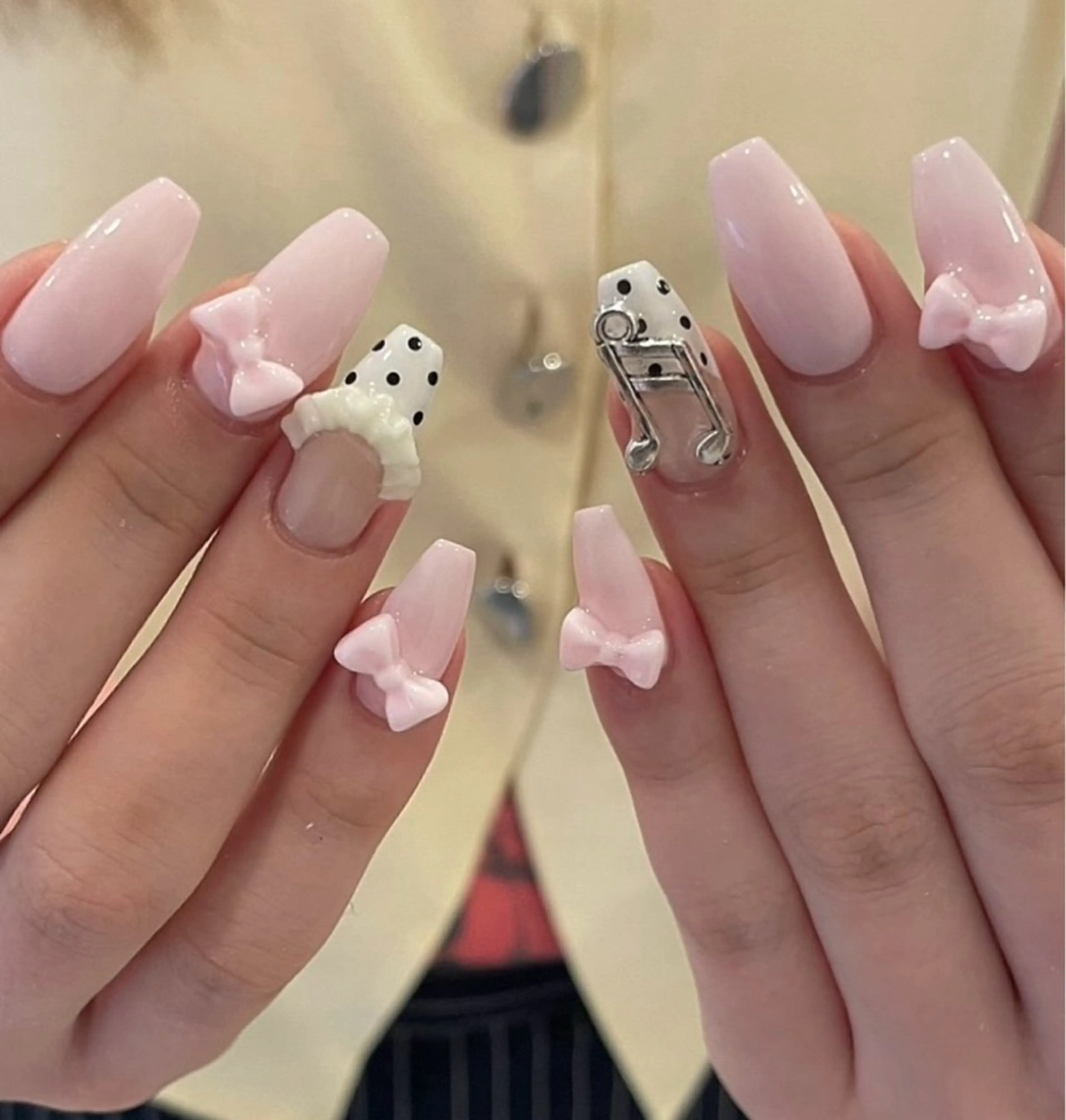 ネイル アートネイル フレンチネイル ジェルネイル キラキラネイル ニュアンスネイル ハンドネイル Ryunail所属・Ryu Nail NekoChanのネイルデザイン