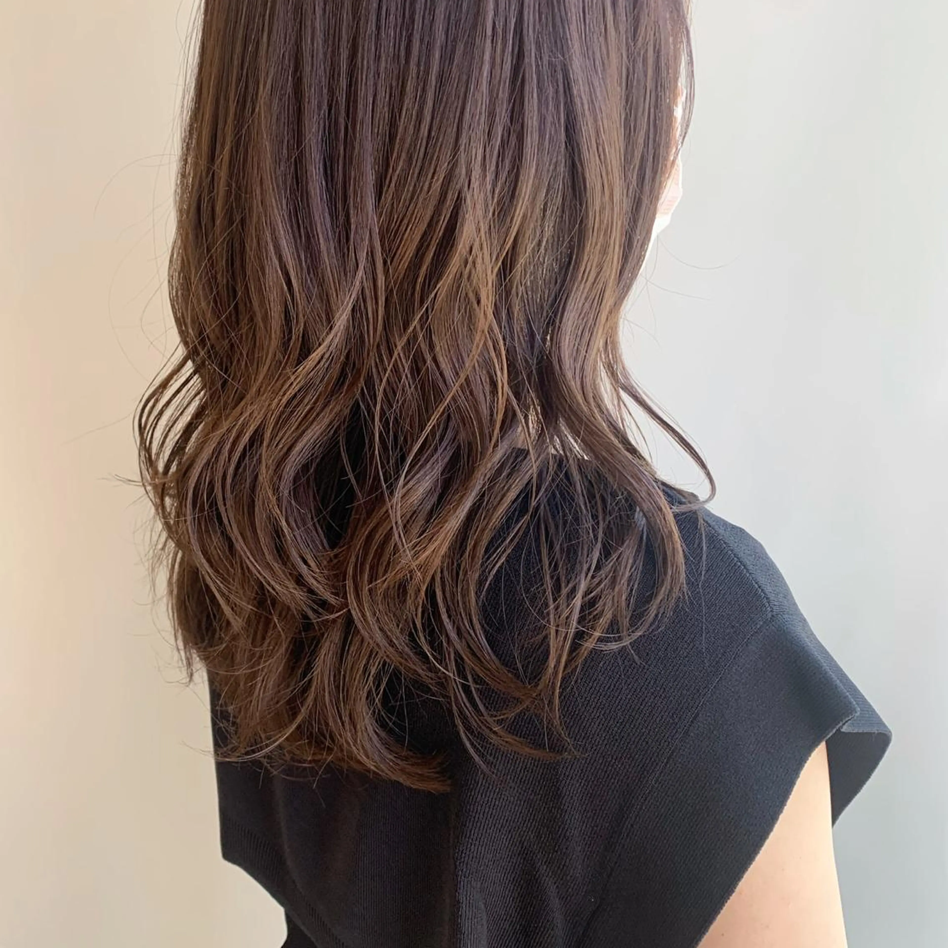 カラー 山口 莉奈のヘアスタイル