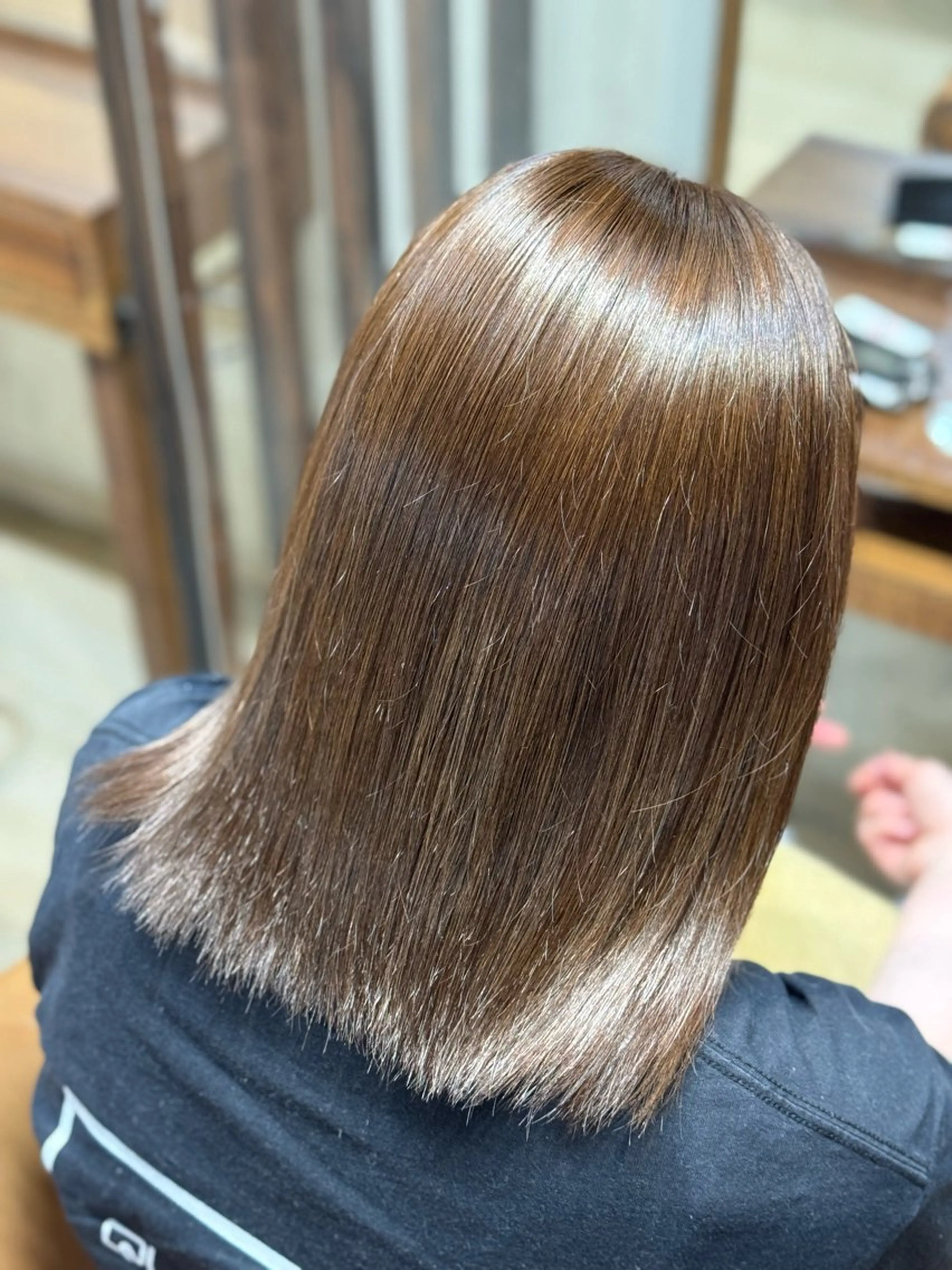 ミディアム カラー 髪質改善 トリートメント カット 縮毛矯正 トリートメント 岡田怜大hair cranialのヘアスタイル