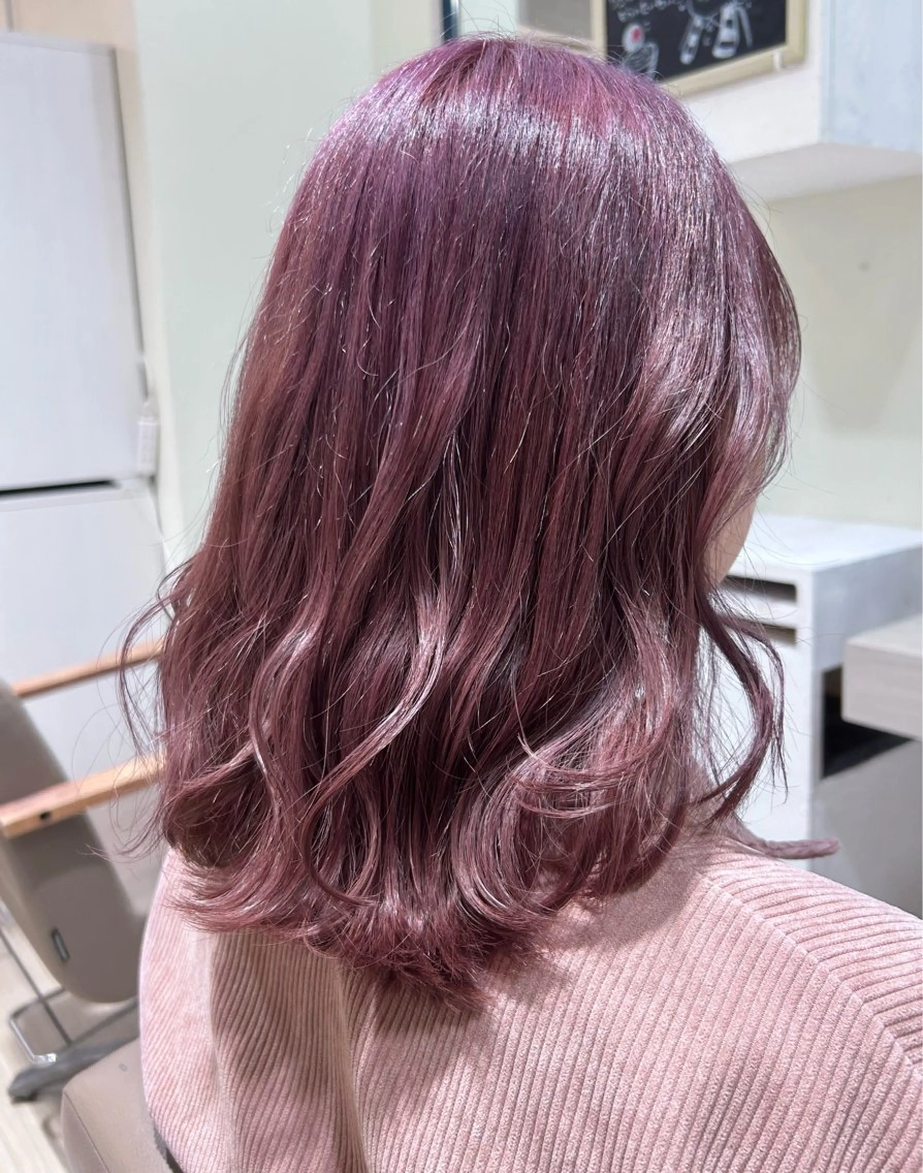 ミディアム 越川 美里のヘアスタイル