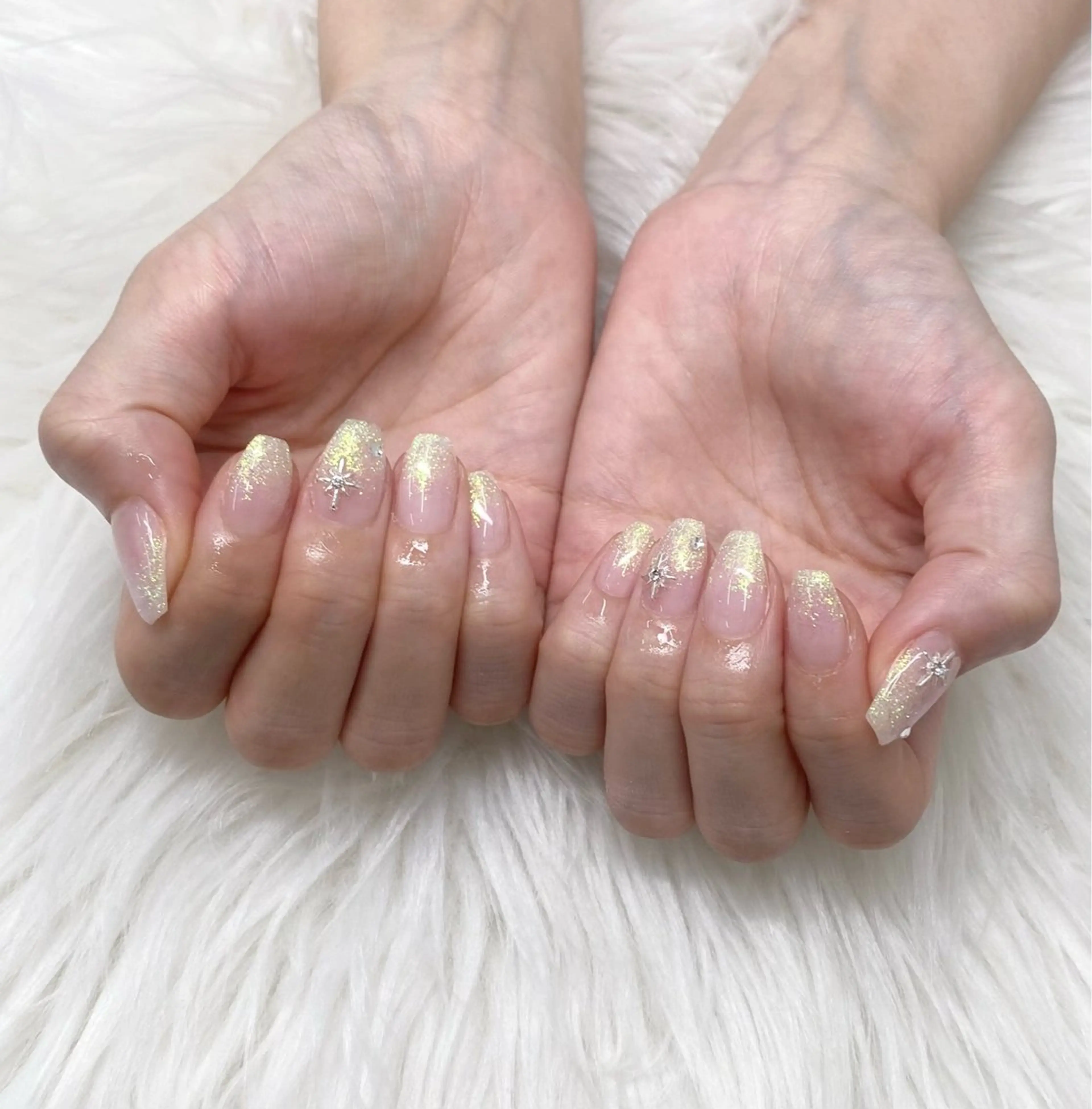 【ずっとオフ無料🎶】ラメグラデーションの写真