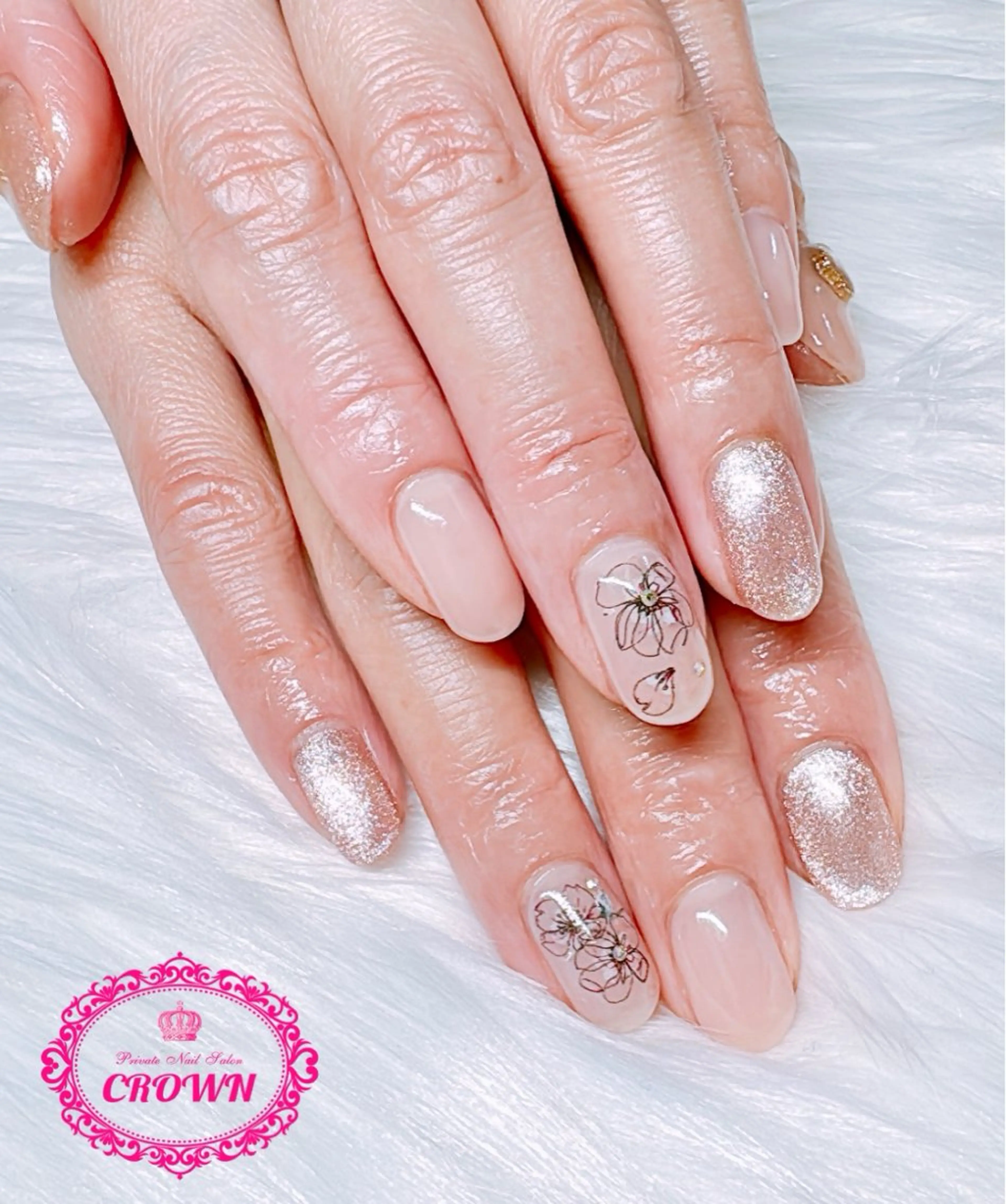 ネイル CROWN プライベートサロンのネイルデザイン