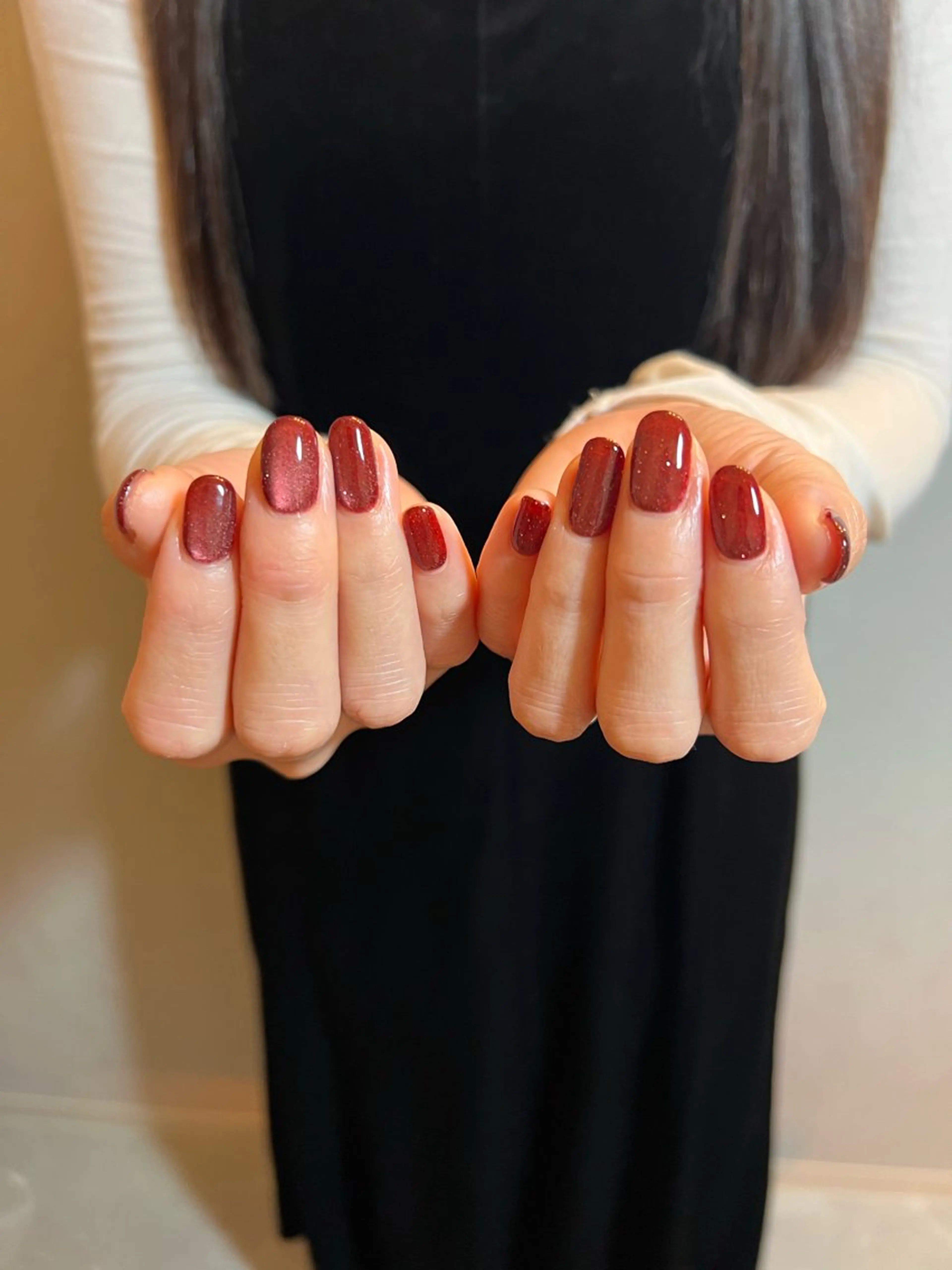 ネイル フラッシュネイル キラキラネイル マグネットネイル 赤色 urun eriのネイルデザイン