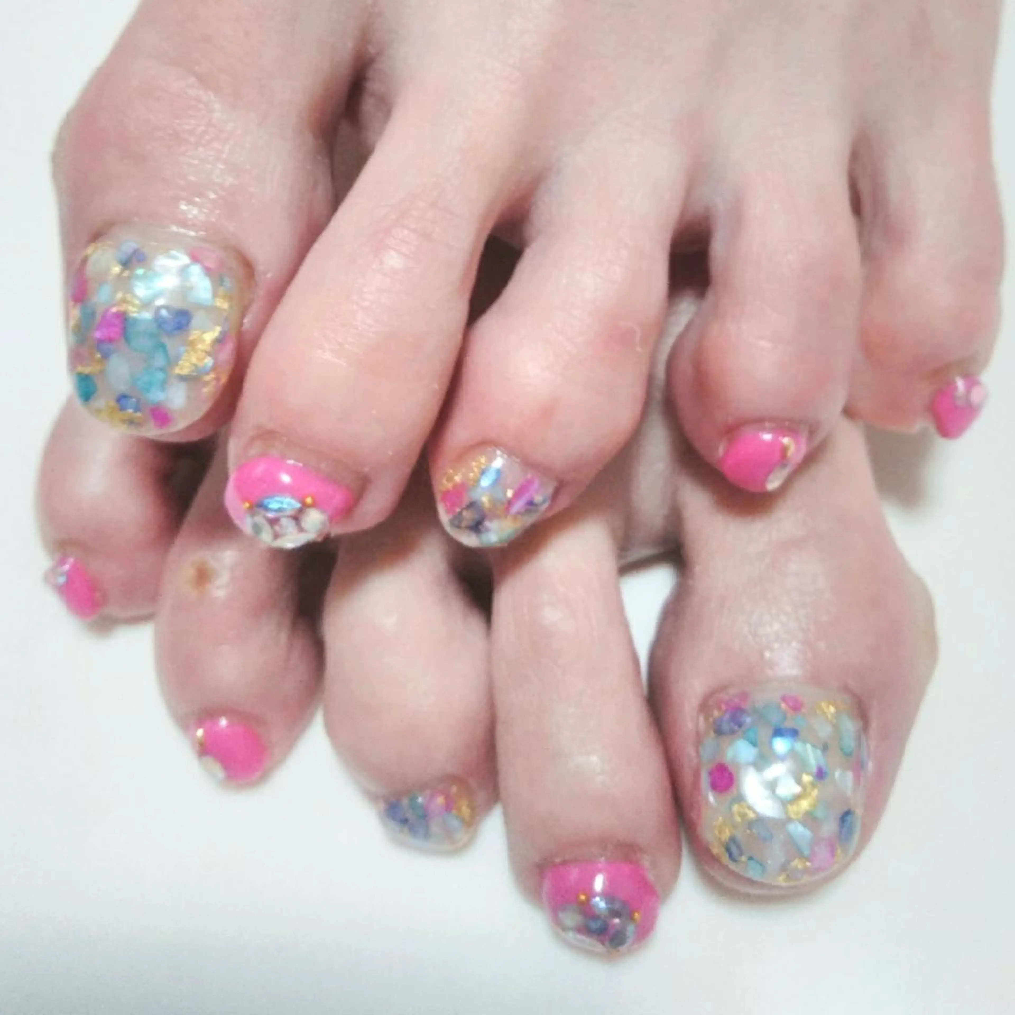 ネイル エステとネイル ローズコンフォートのネイルデザイン