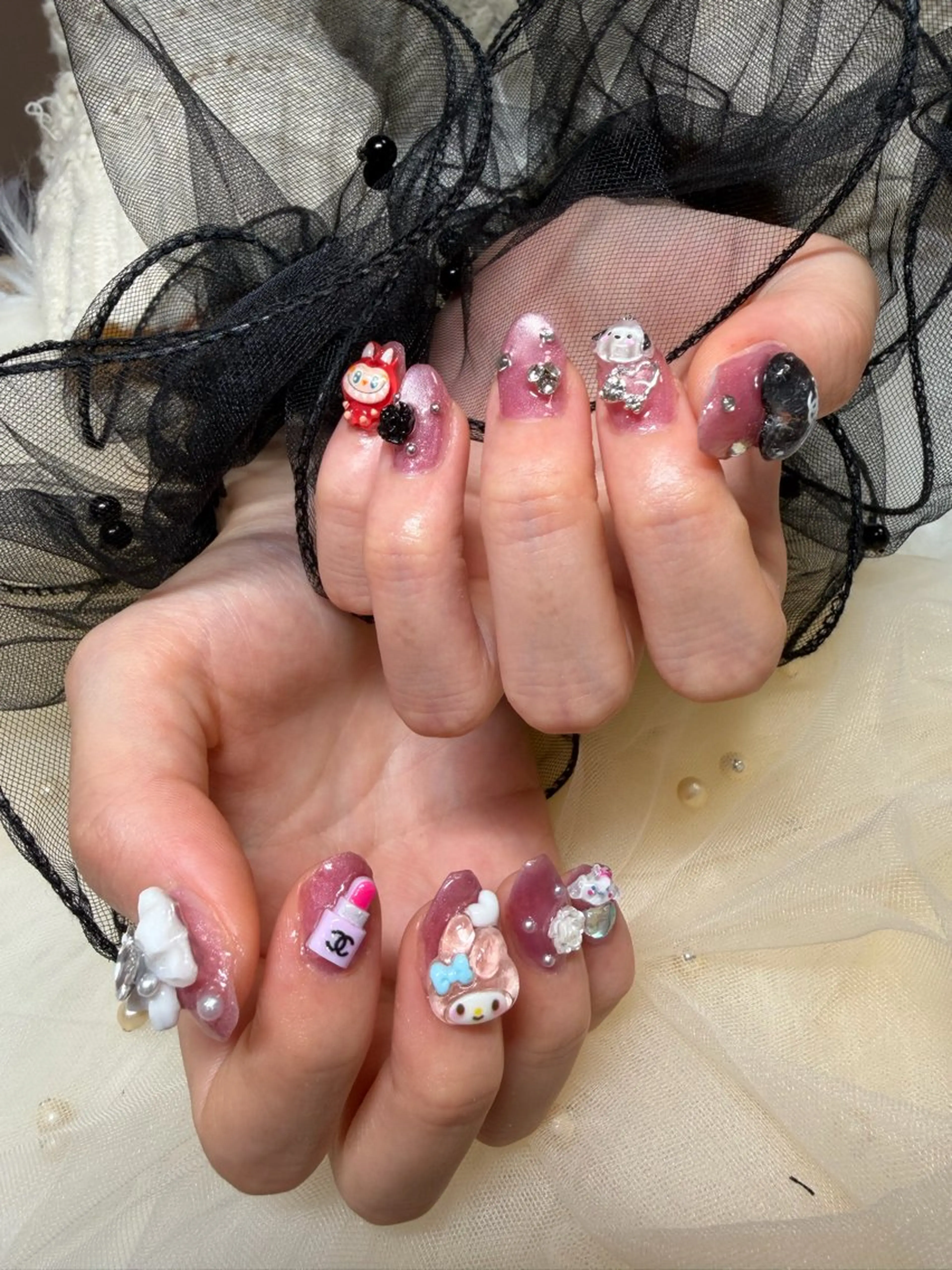 ネイル マグネットネイル ピンク ぷっくりネイル リボン nail salon Lapin所属・Lapin MIZUのネイルデザイン