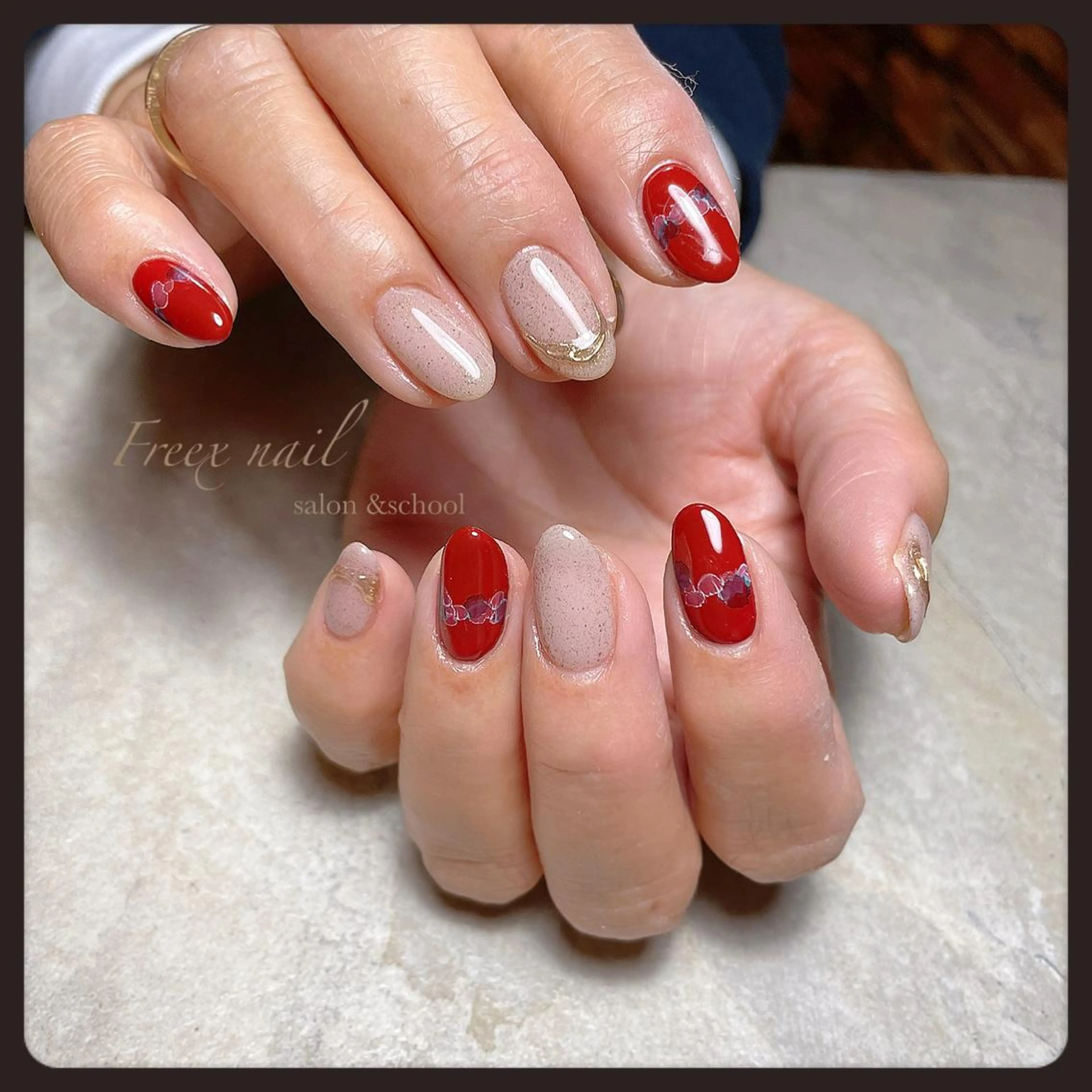 ネイル 赤色 ハンドネイル ハンドケア freex nail /ニュアンス/個性派のネイルデザイン