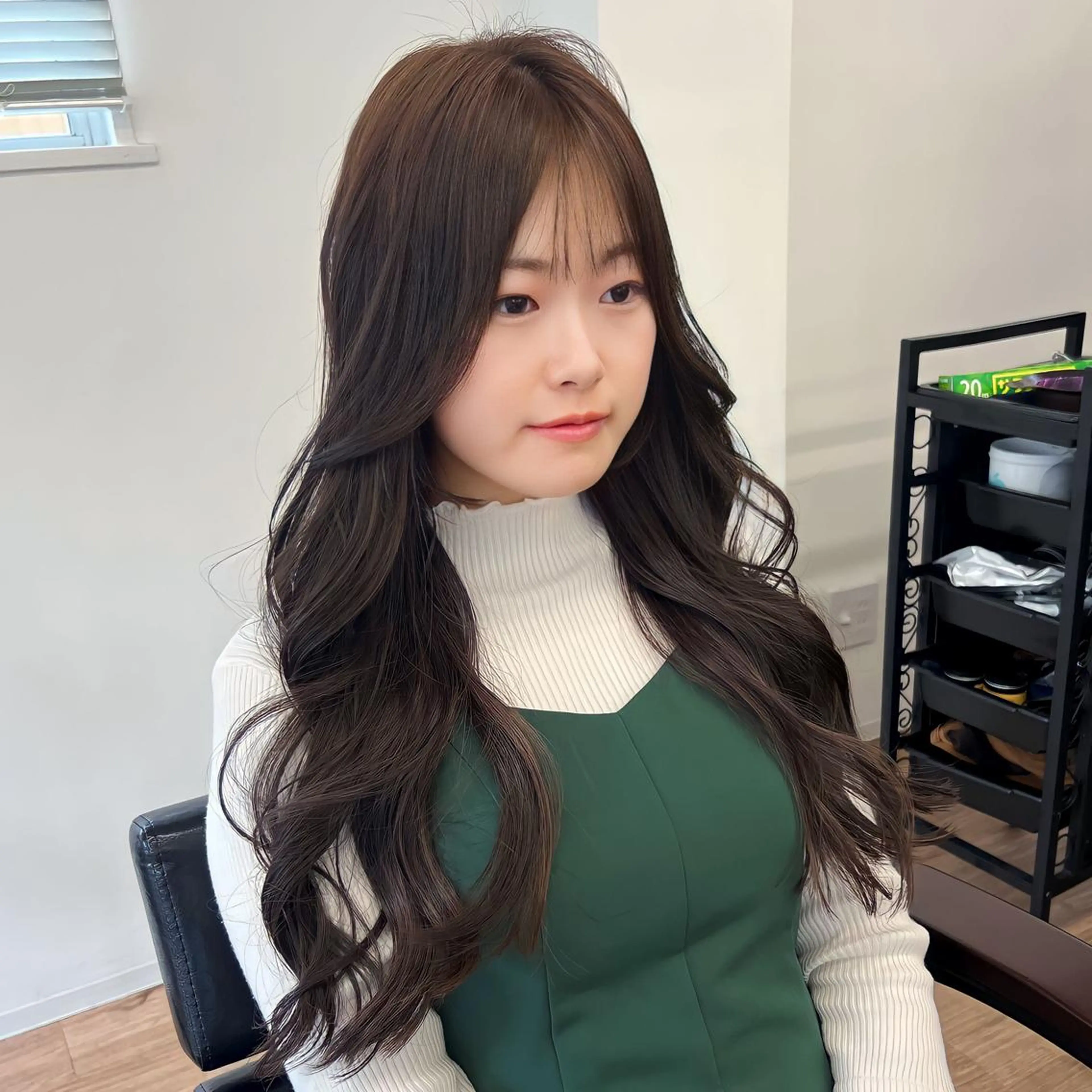 ロング カラー パーマ ヘアアレンジ メンズ キッズ ネイル マツエク・マツパ アイブロウ メンズインナーカラー メンズ韓国風 黒髪 ブルーカラー ブルーブラック 渋谷レイヤーカット❌ 縮毛矯正専門/武田涼のヘアスタイル