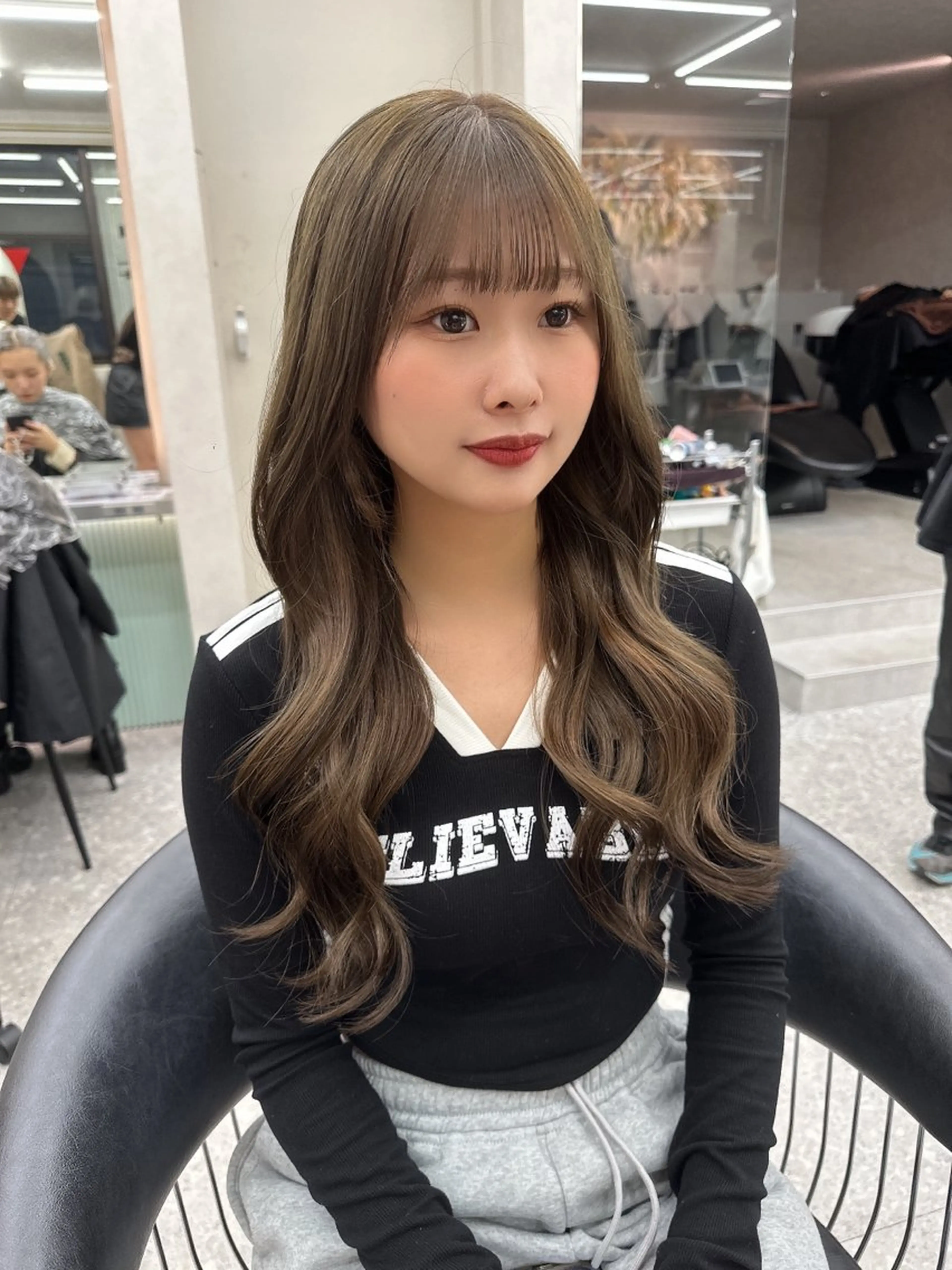 ロング エクステ 顔周りカット 髪質改善 韓国風ヘア ヘアカラー トリートメント Lond  mare 🦋ayana🦋のヘアスタイル