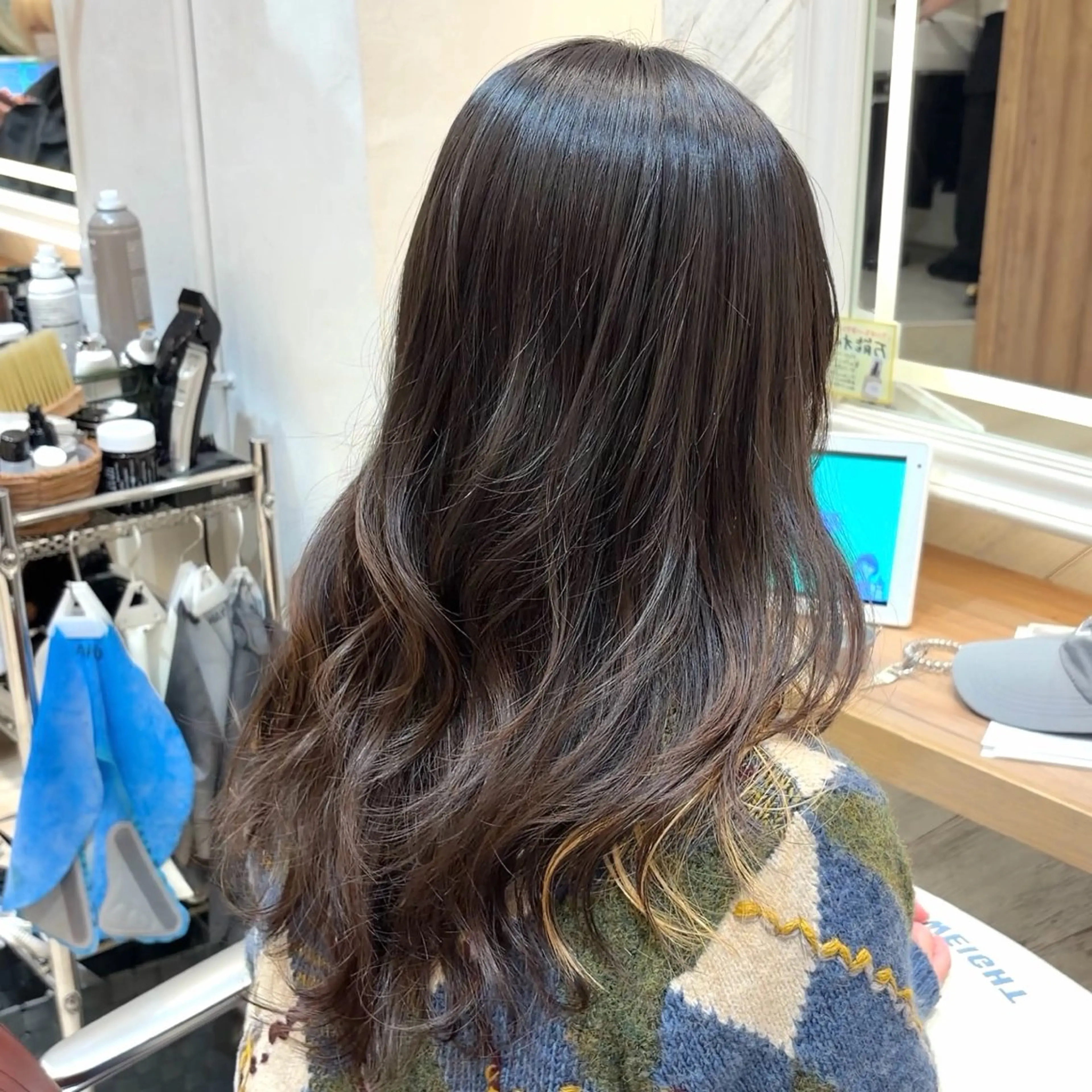 ロング レイヤーカット カット 横浜パーマ🌐メンズ 暖色カラーもえかのヘアスタイル