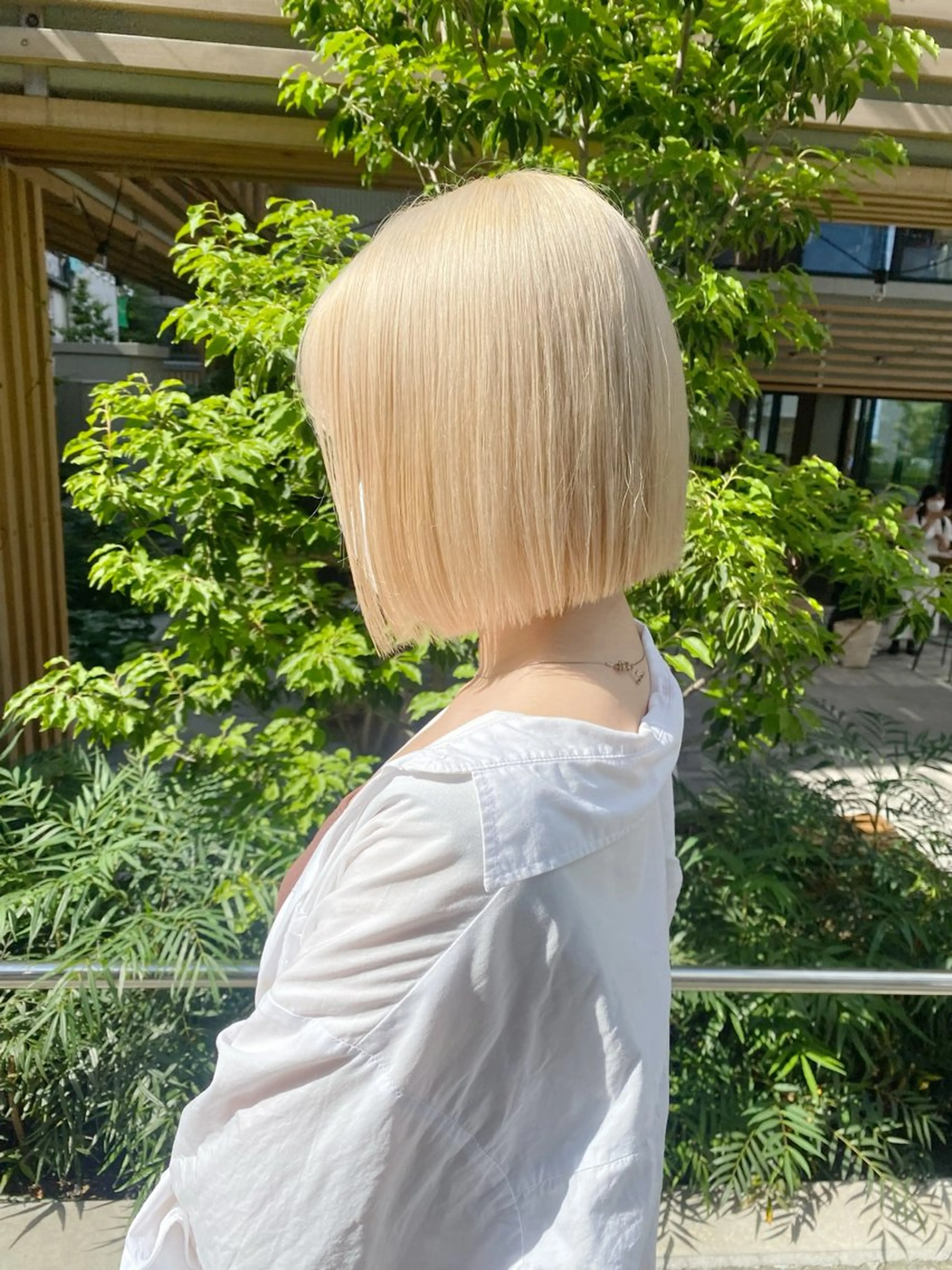 ショート カラー ヘアアレンジ ブリーチ 抜きっぱなしブロンド ブロンド ボブ ヘアカラー トリートメント Flamme Annaのヘアスタイル