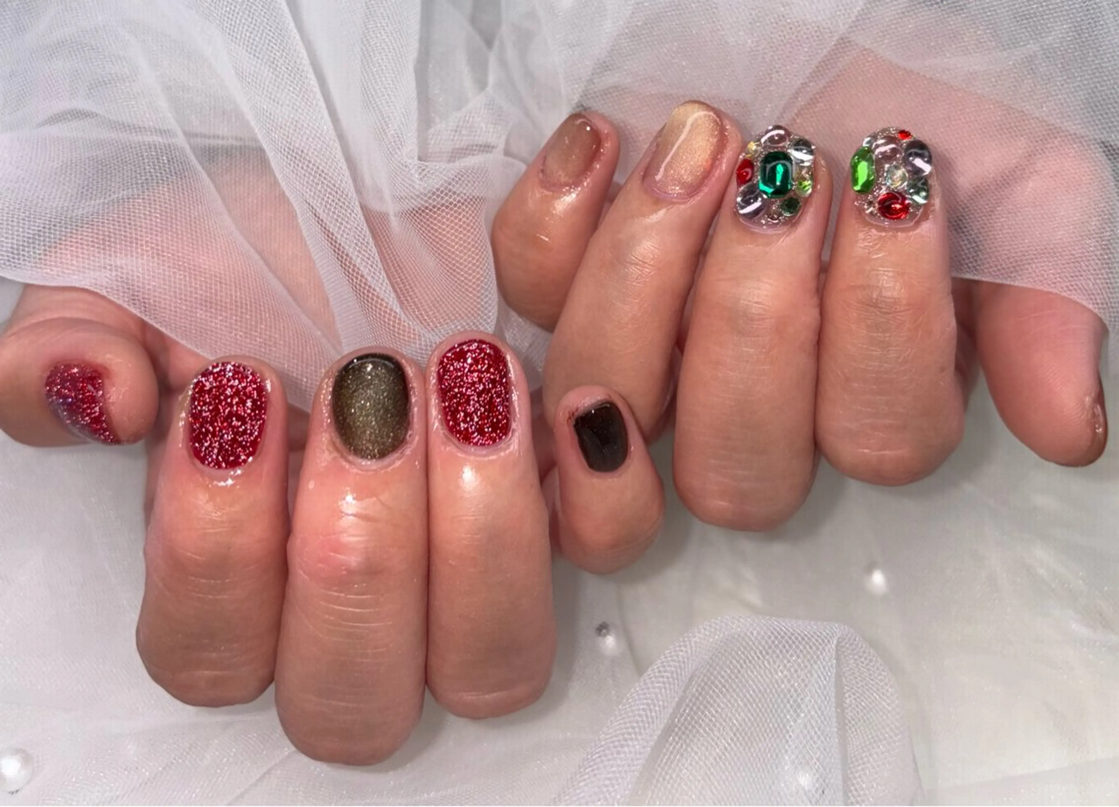 ネイル フラッシュネイル マグネットネイル 赤色 ハンドネイル NAILSALON ViViのネイルデザイン