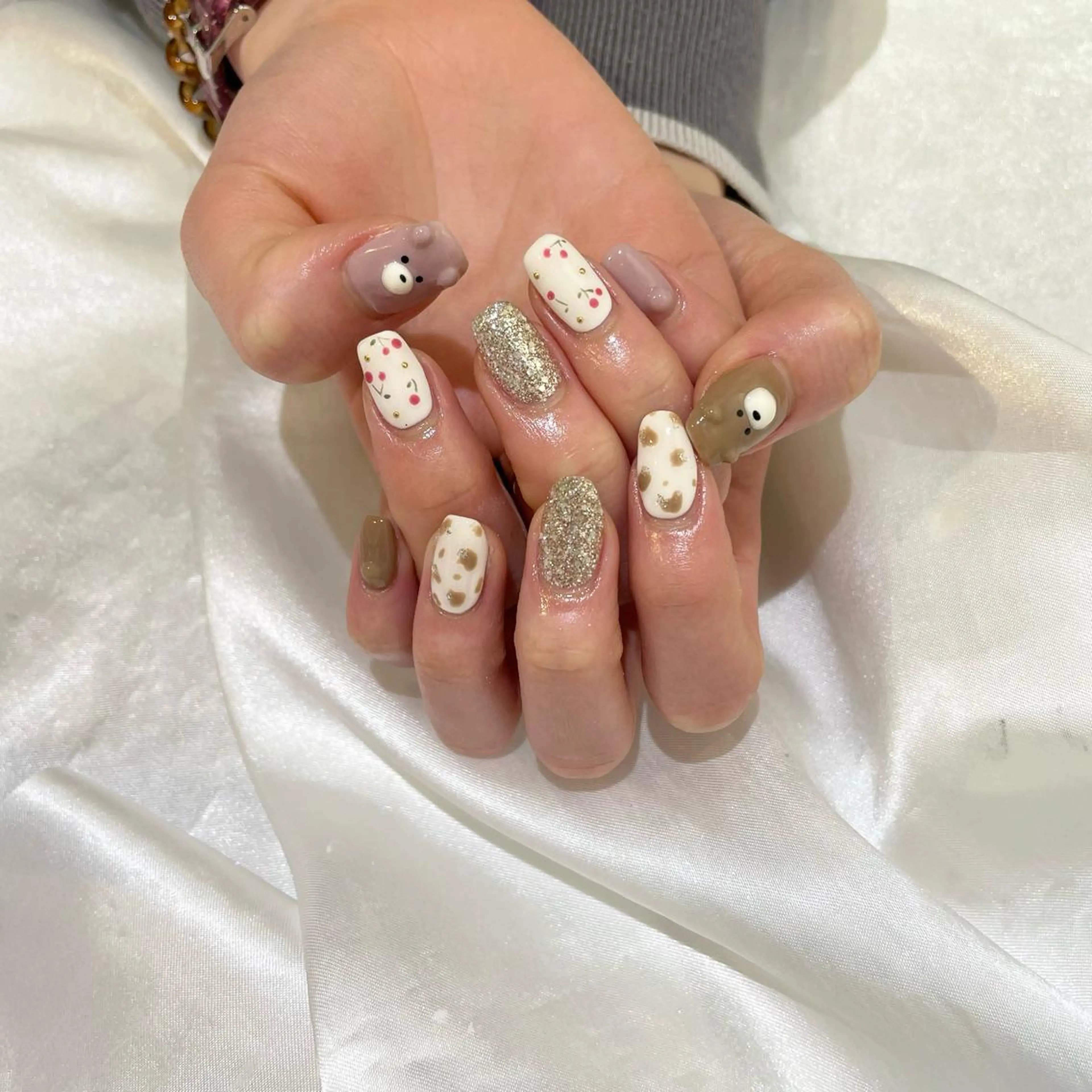 ネイル classic 新横浜所属・山田 暉のネイルデザイン