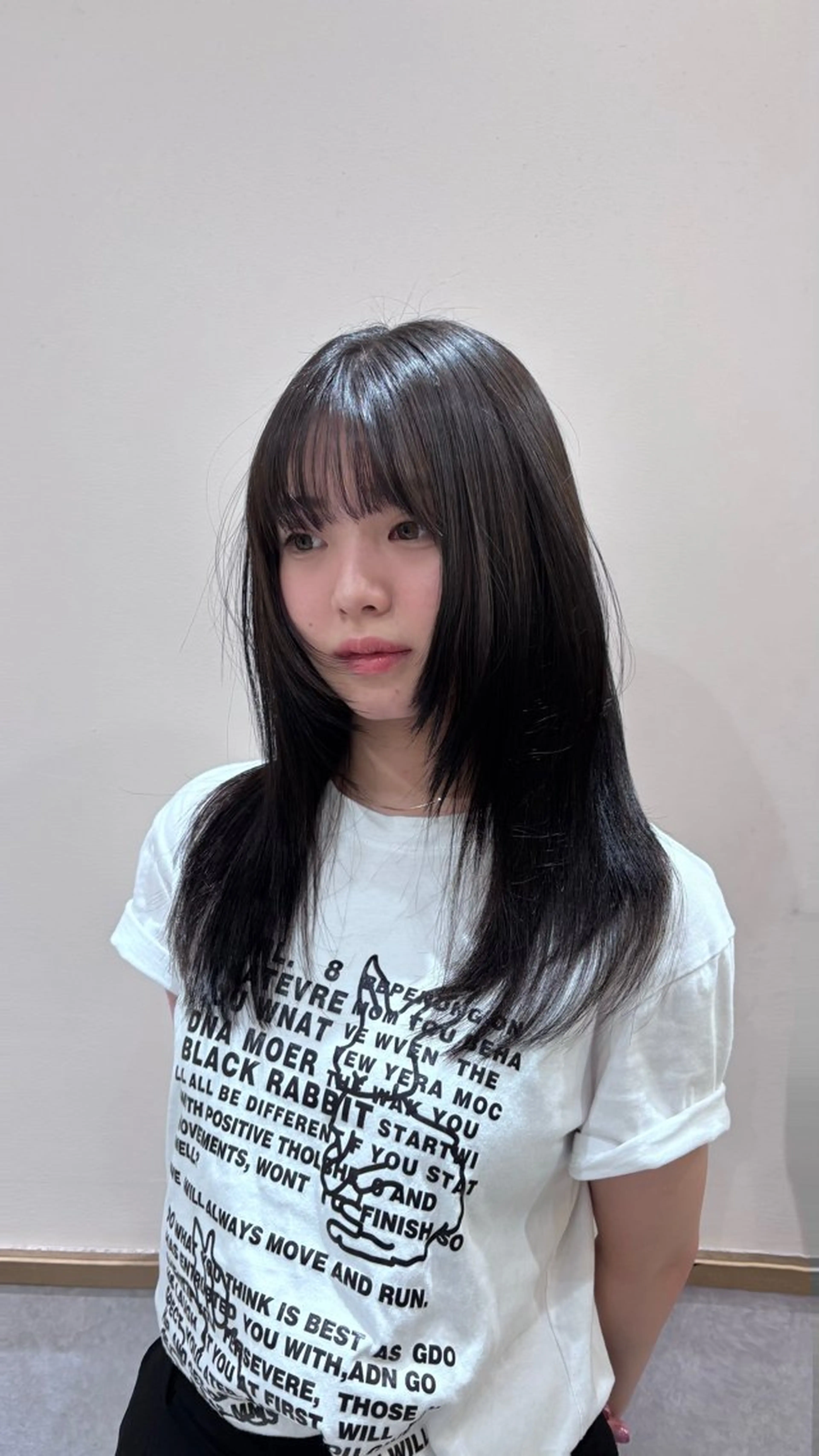 セミロング カット トリートメント ハイトーンカラー🫧 🥣KYOKAのヘアスタイル