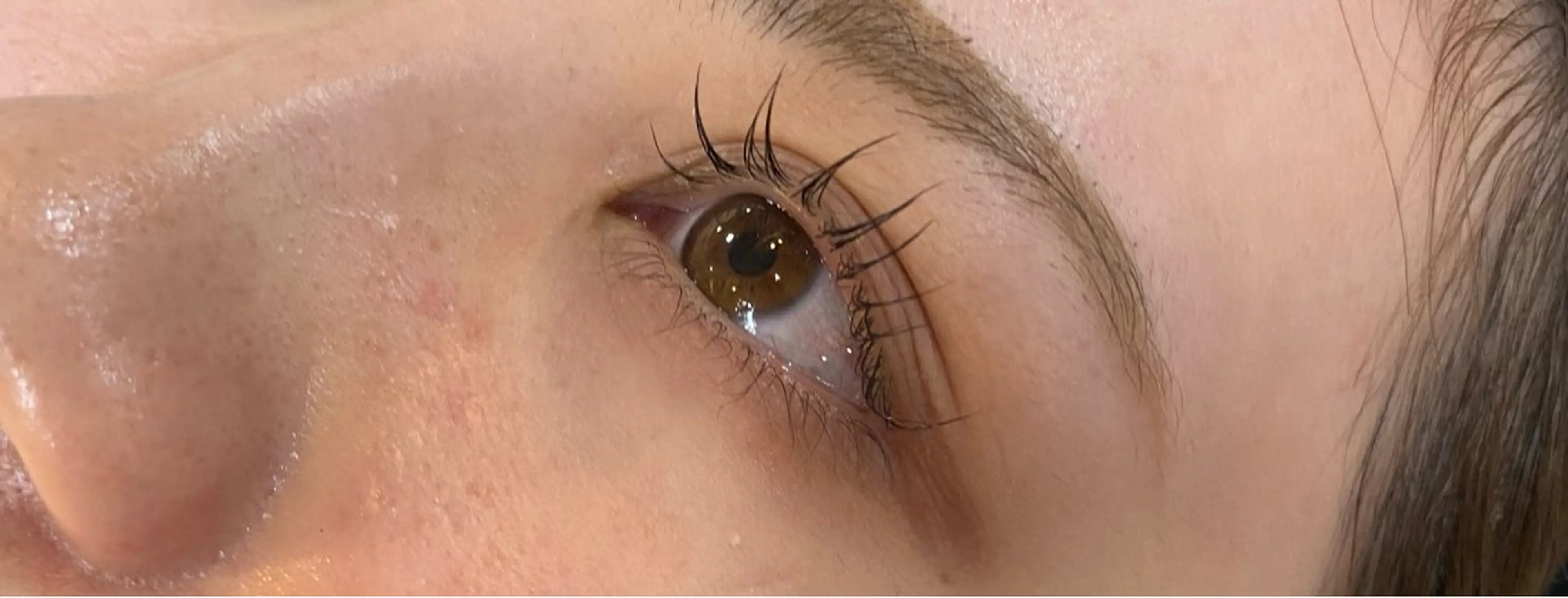 マツエク・マツパ Labless梅田 MINAHO🐶のヘアスタイル