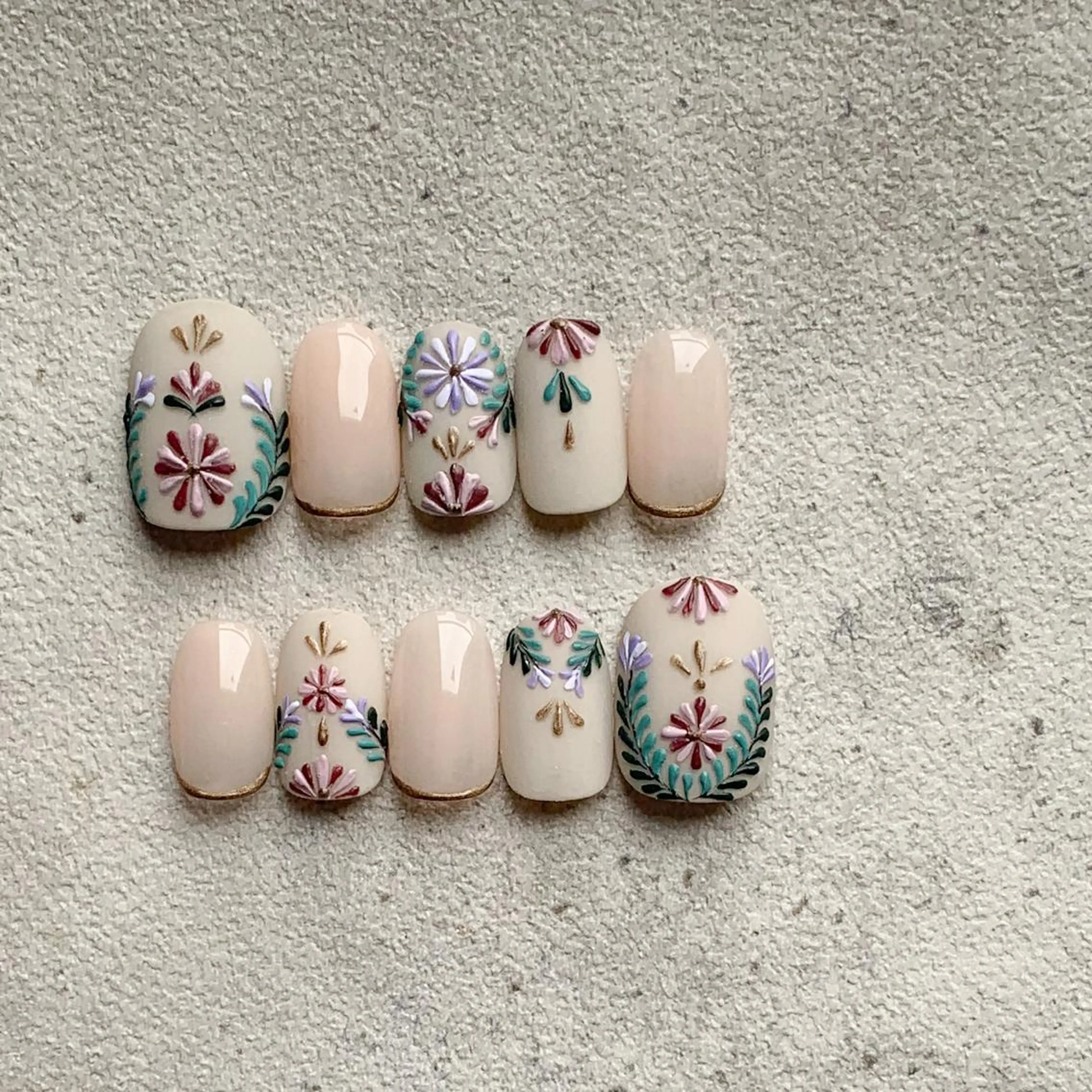 ネイル ハンドネイル FIORITURA aiのネイルデザイン