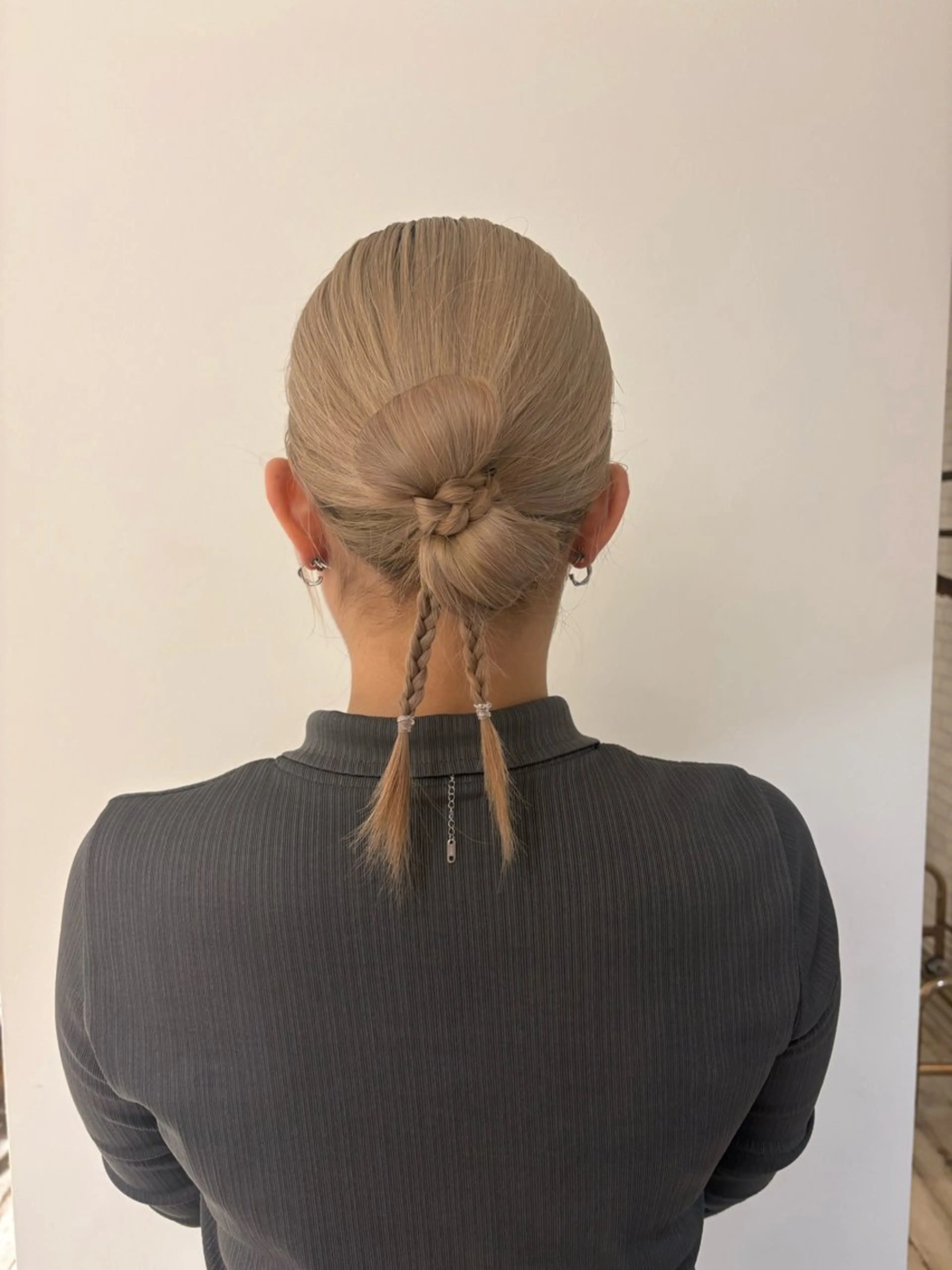 ミディアム ヘアアレンジ ヘアセット abilita MIYUのヘアスタイル