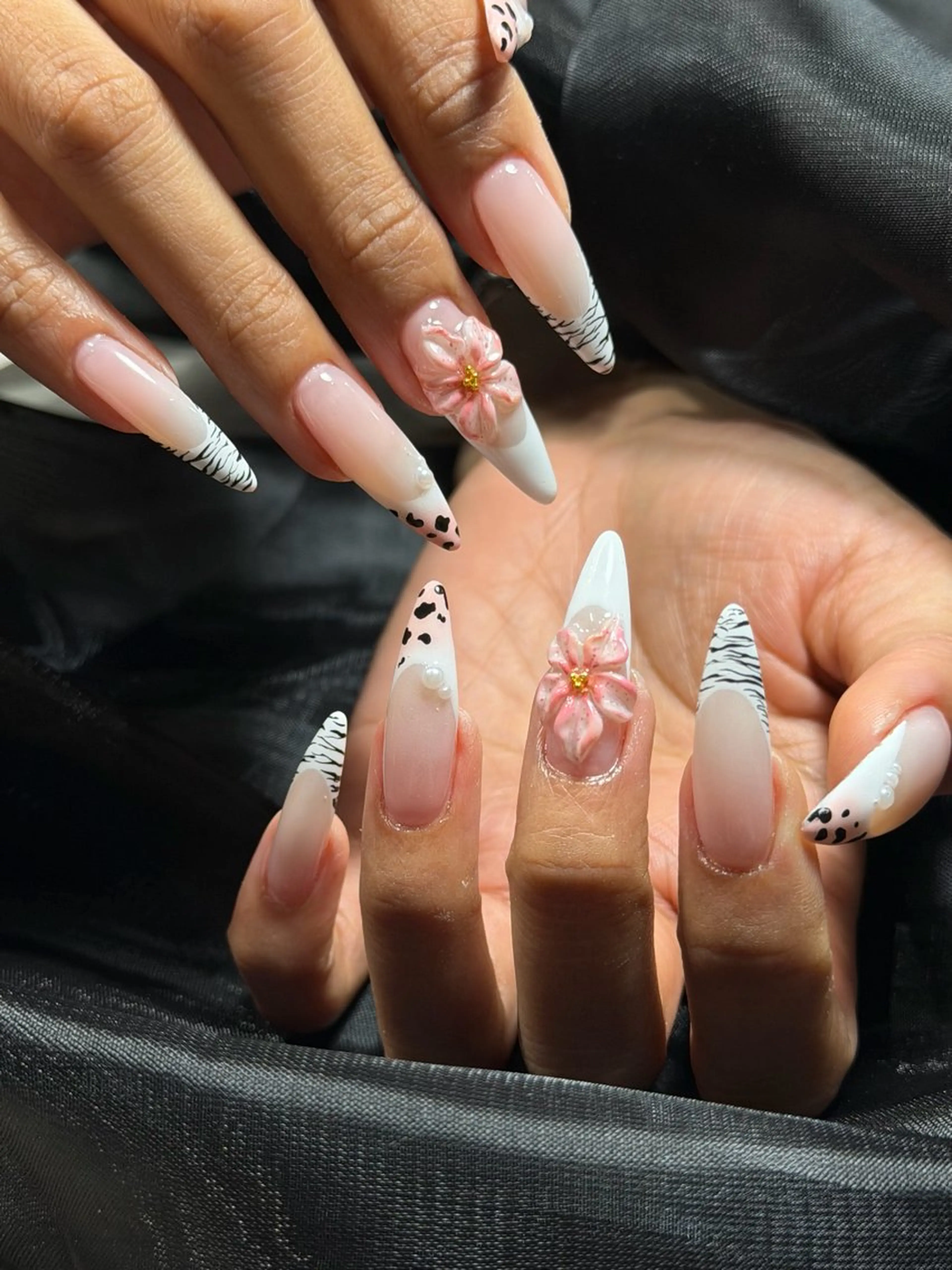 ネイル オーロラネイル チークネイル フットネイル フレンチネイル ジェルネイル ハンドネイル Havi Nailsのネイルデザイン