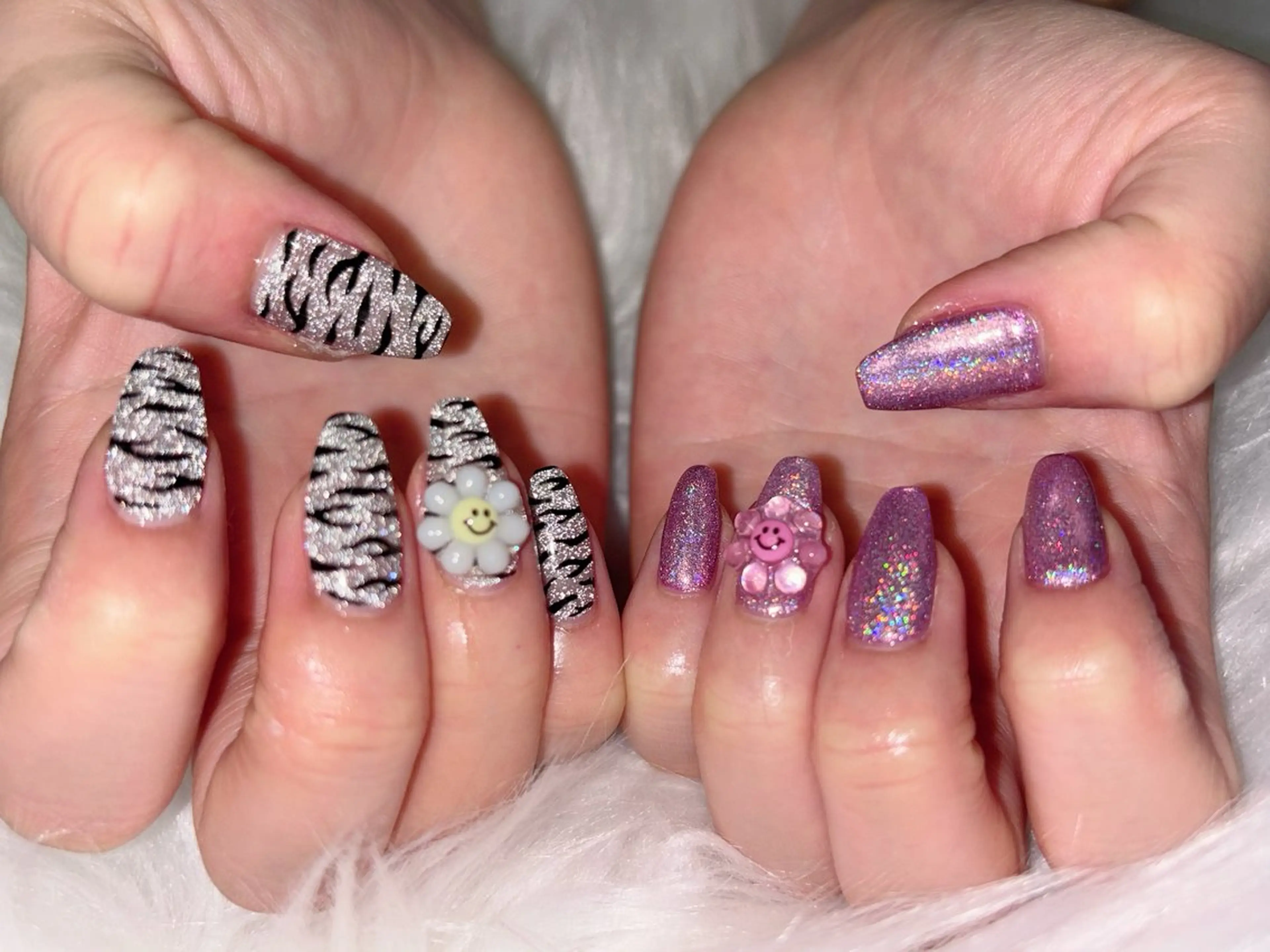 ネイル アニマル柄 フラッシュネイル フラワーネイル ジェルネイル ピンク ハンドネイル M Hのネイルデザイン