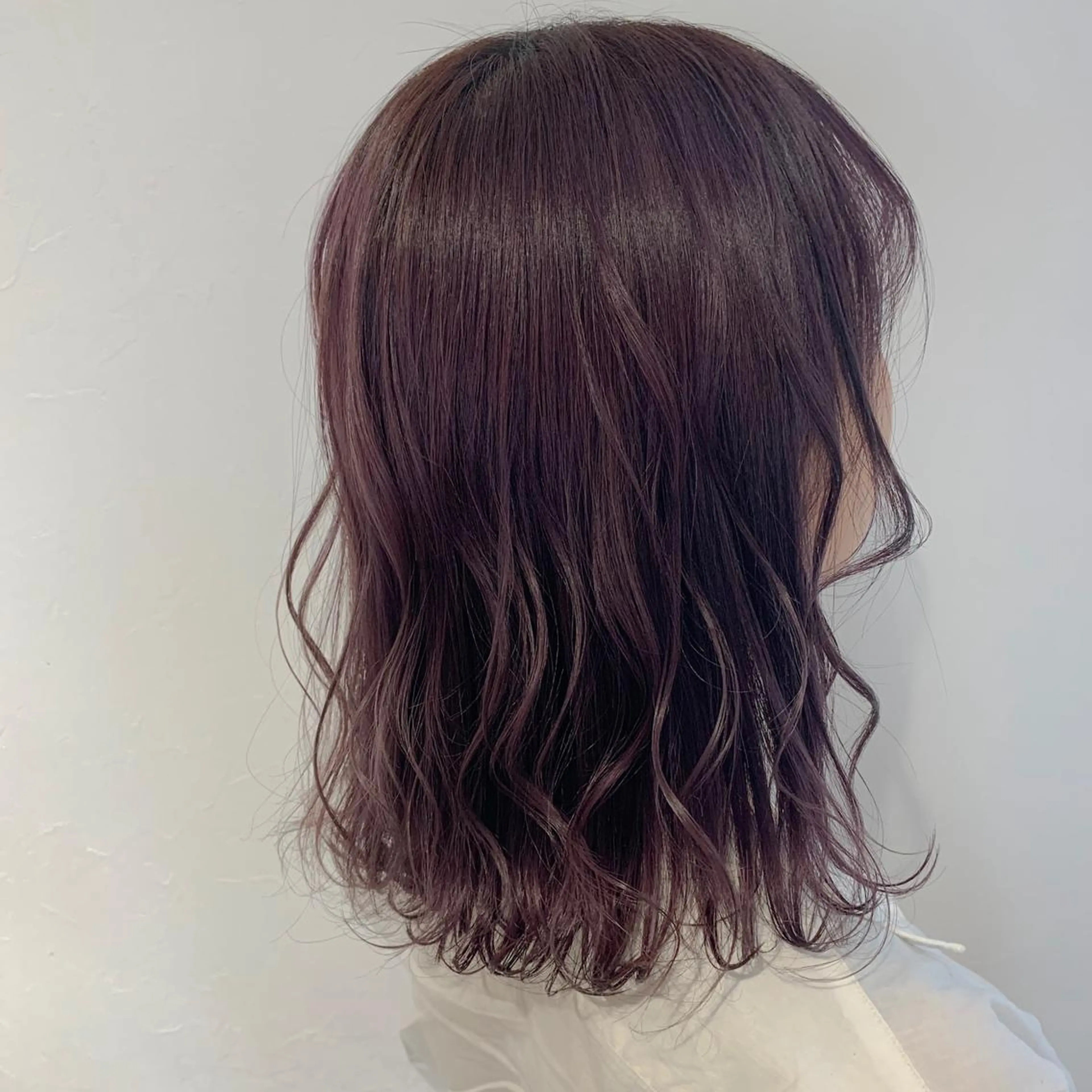 ミディアム カラー ヘアアレンジ イルミナカラー ラベンダーカラー ラベンダーピンク ピンクカラー カット ヘアカラー トリートメント 🦋レイヤーカット ミドリカワ🦋のヘアスタイル