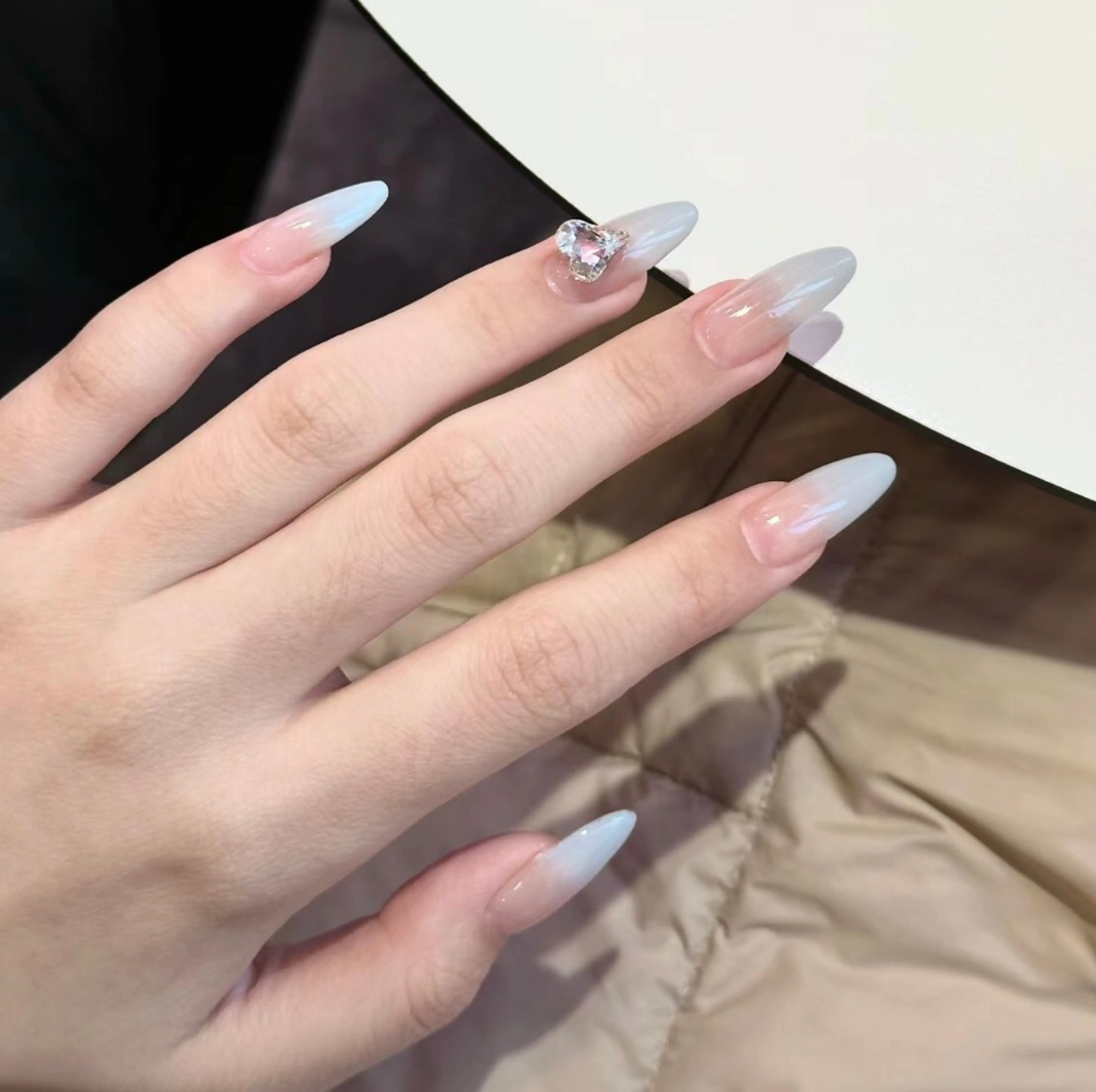 ネイル ハンドネイル エリ🫧 nail池袋東口のネイルデザイン