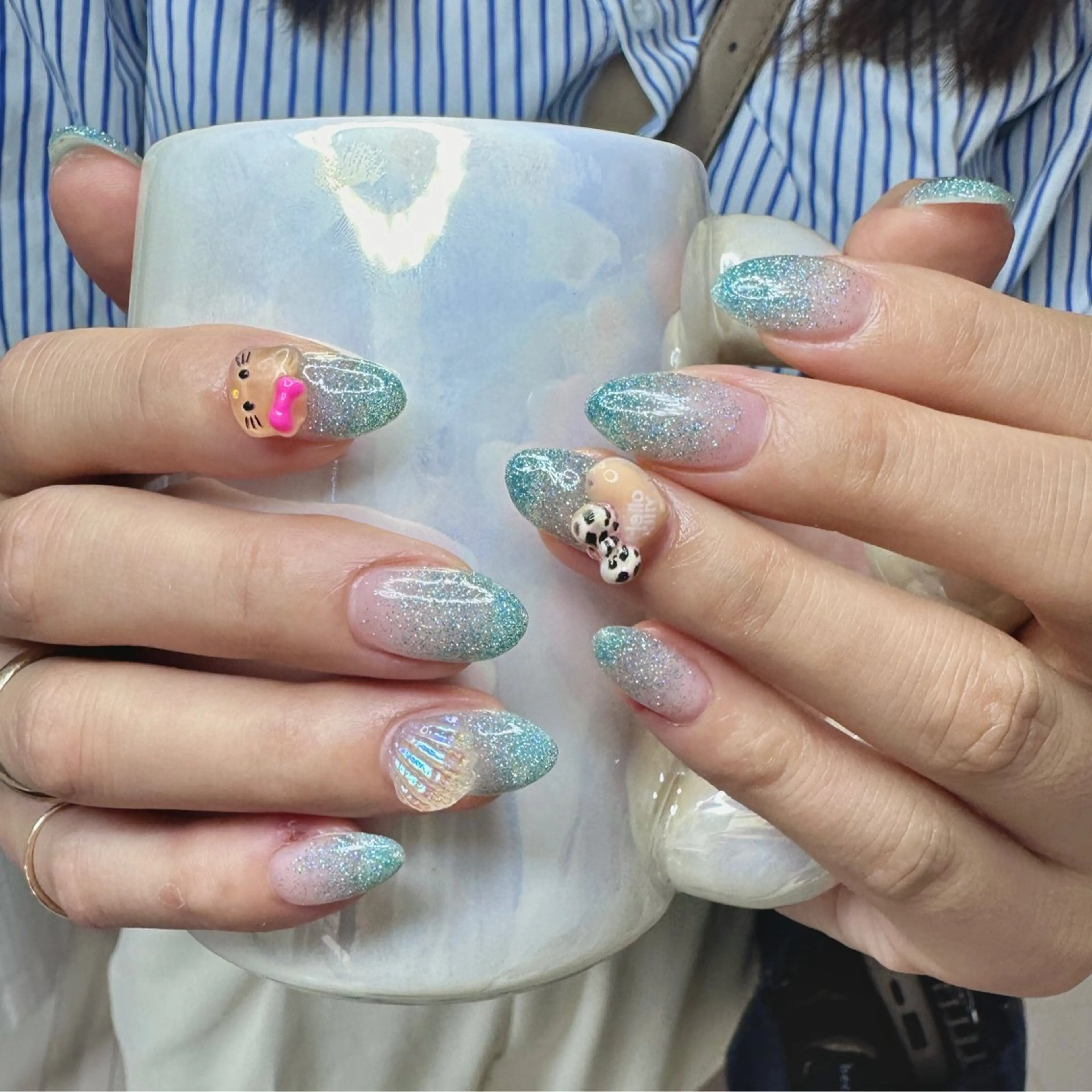 ネイル アートネイル オーロラネイル チークネイル フレンチネイル ガラスフレンチ 🎀YooLi Nail salonのネイルデザイン