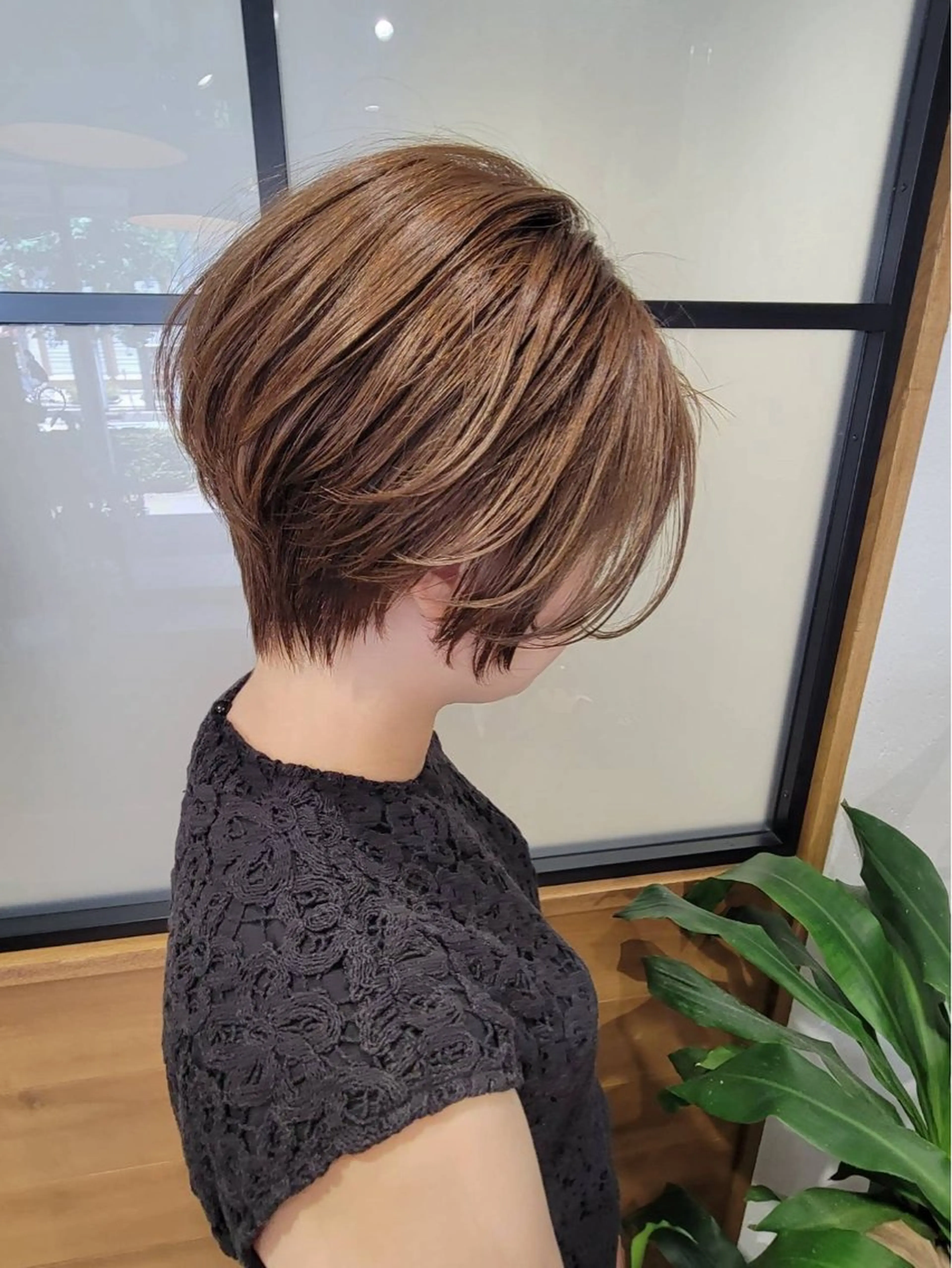 ショート やなぎさわ はるなのヘアスタイル