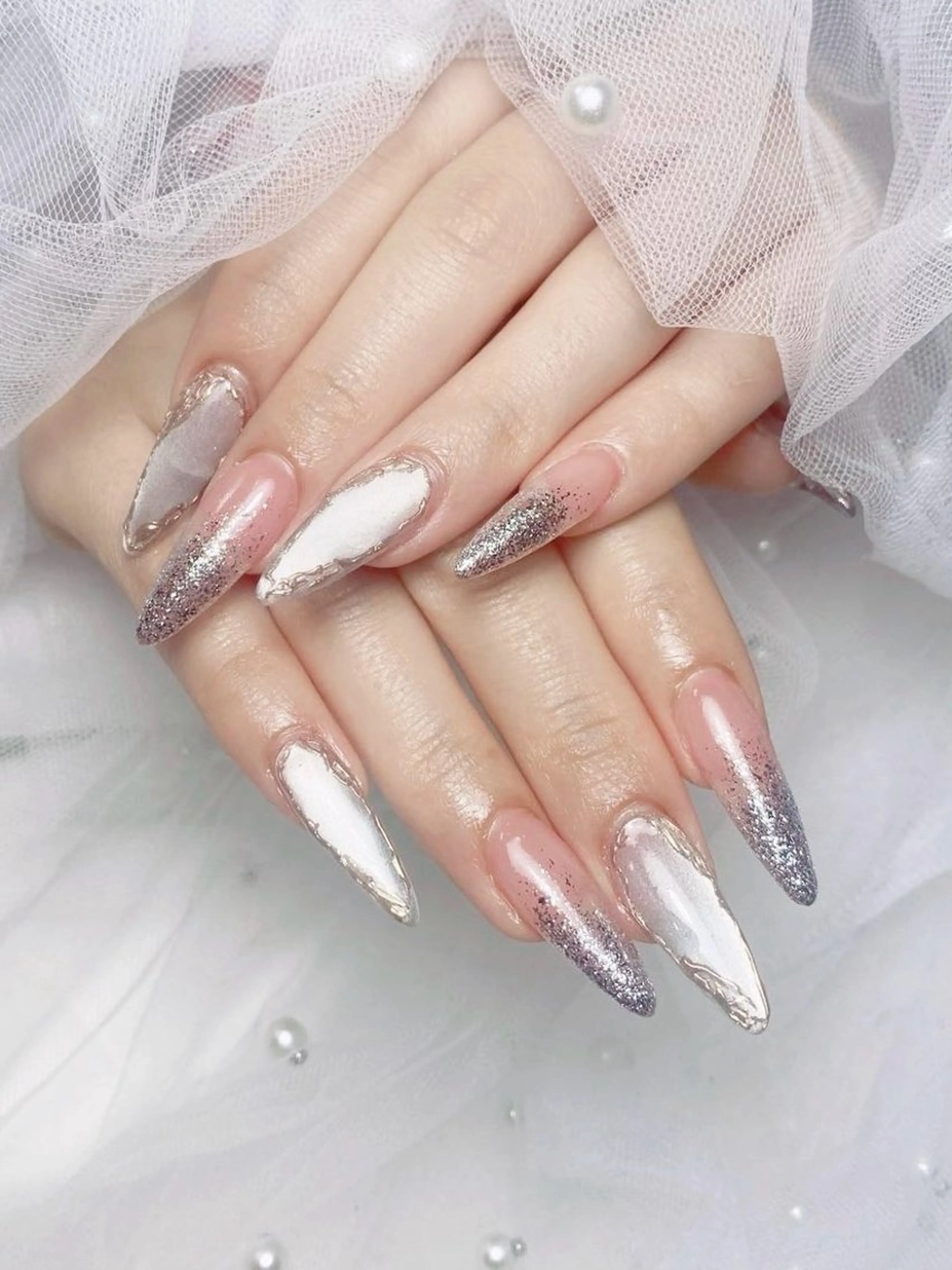 ネイル フレンチネイル ジェルネイル ハート 韓国ネイル マグネットネイル ハンドネイル ネイルサロン lotusのネイルデザイン