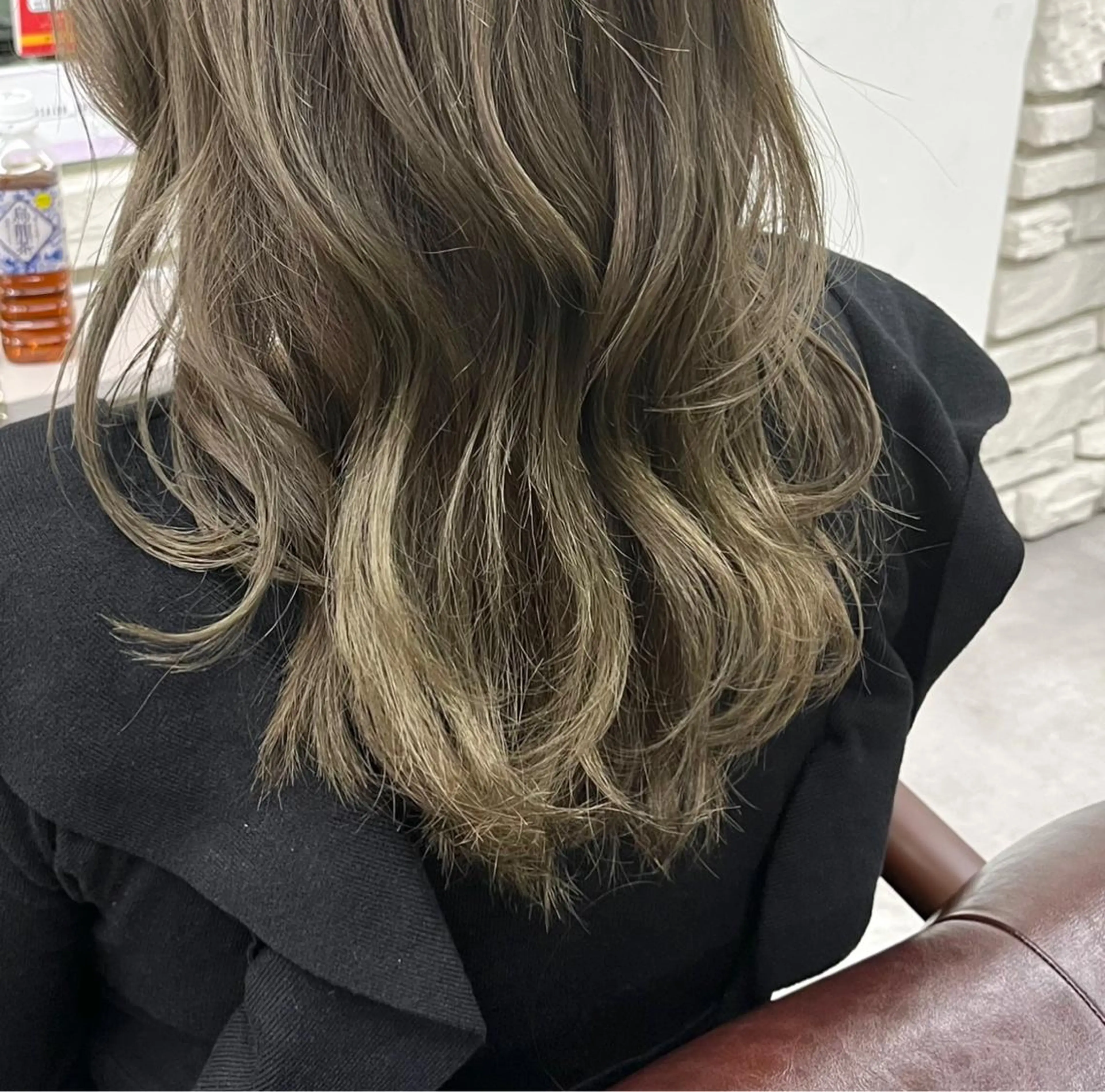 カラー オリーブカラー カット ヘアカラー トリートメント 巻ける髪質改善で美髪 にデザイン✨/よしみのヘアスタイル