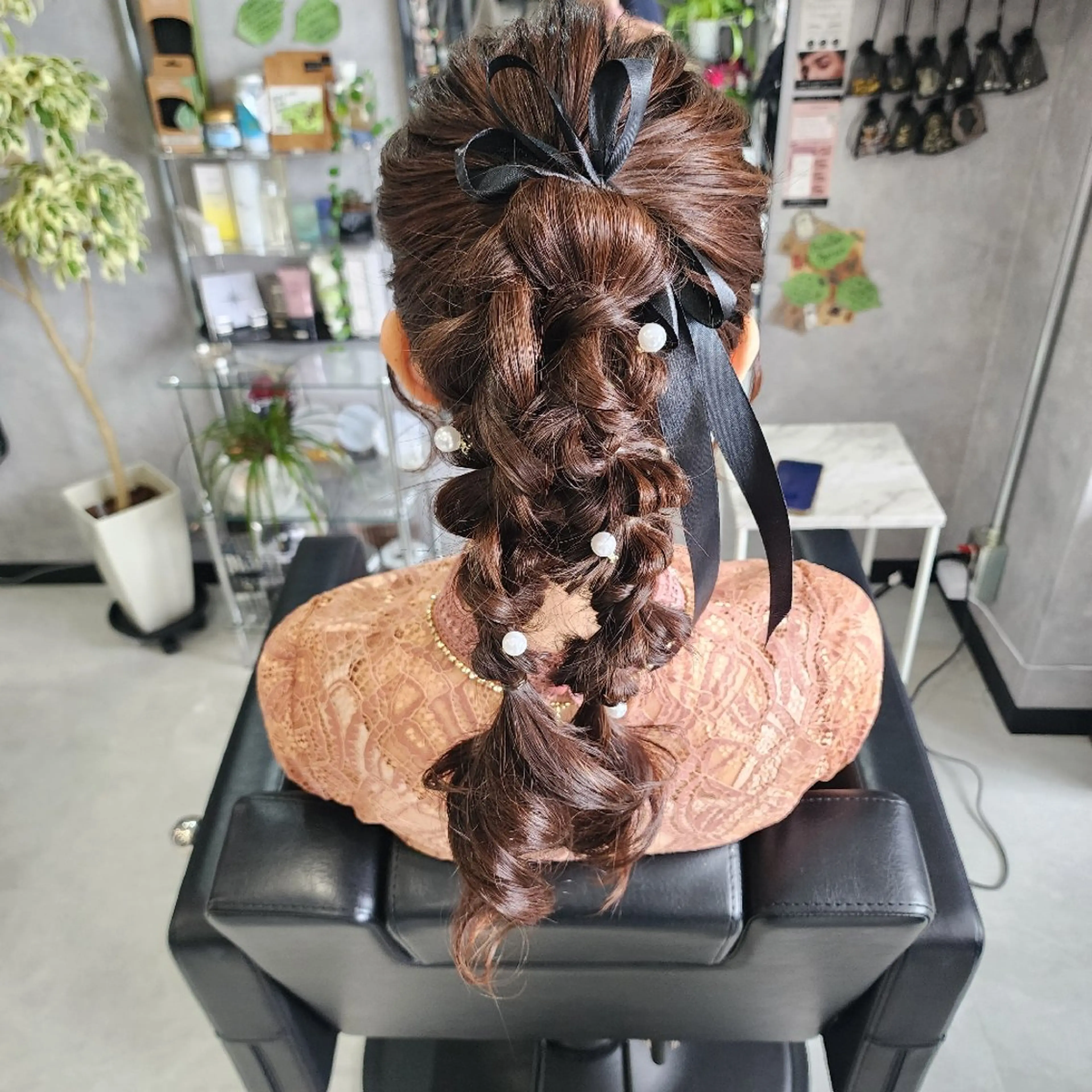 ヘアアレンジ 成人式 卒業式のヘアスタイル ESTELA... OHARA のヘアスタイル