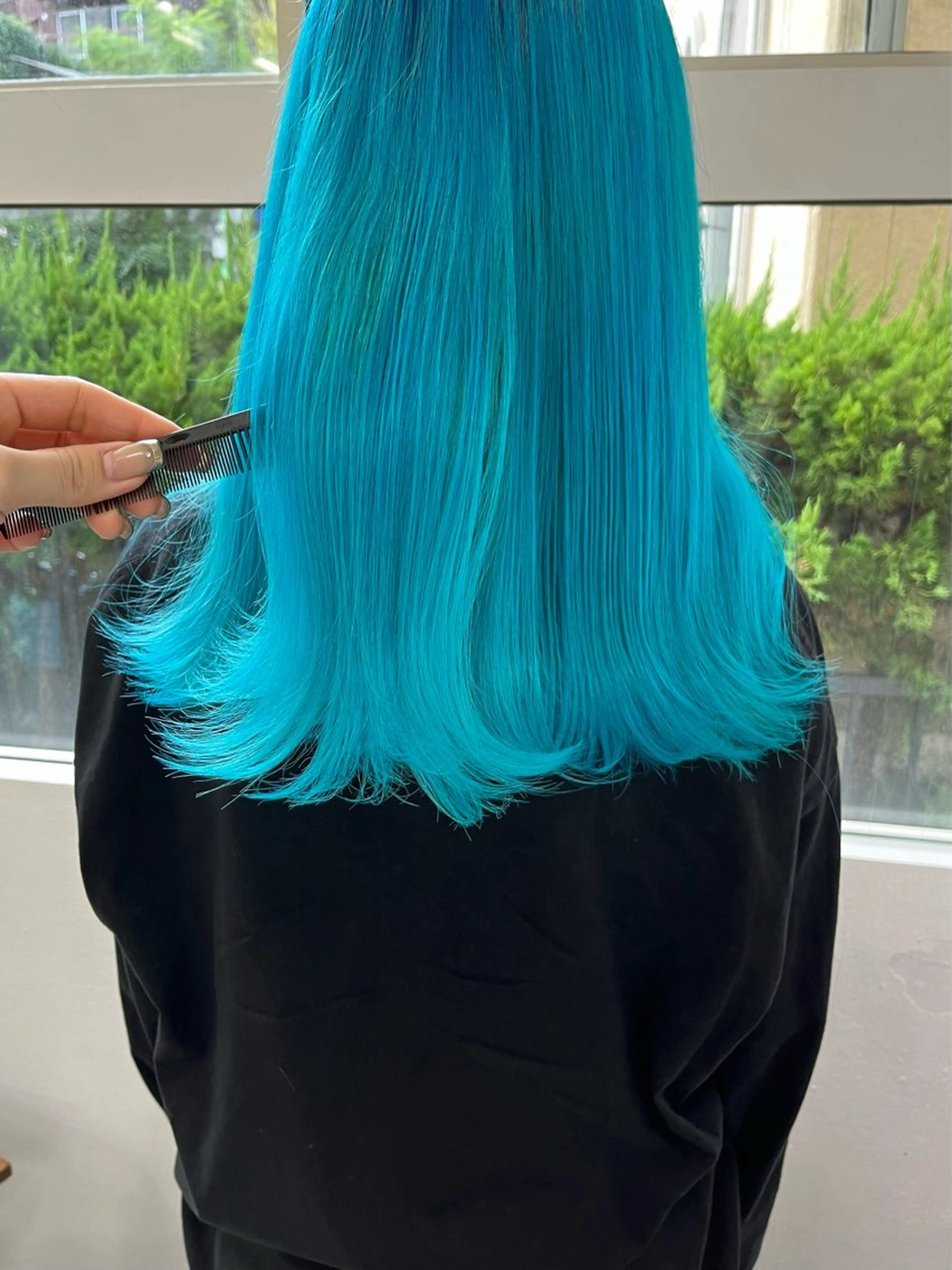 ロング カラー エクステ ハイトーン 💭黒崎ハルカのヘアスタイル