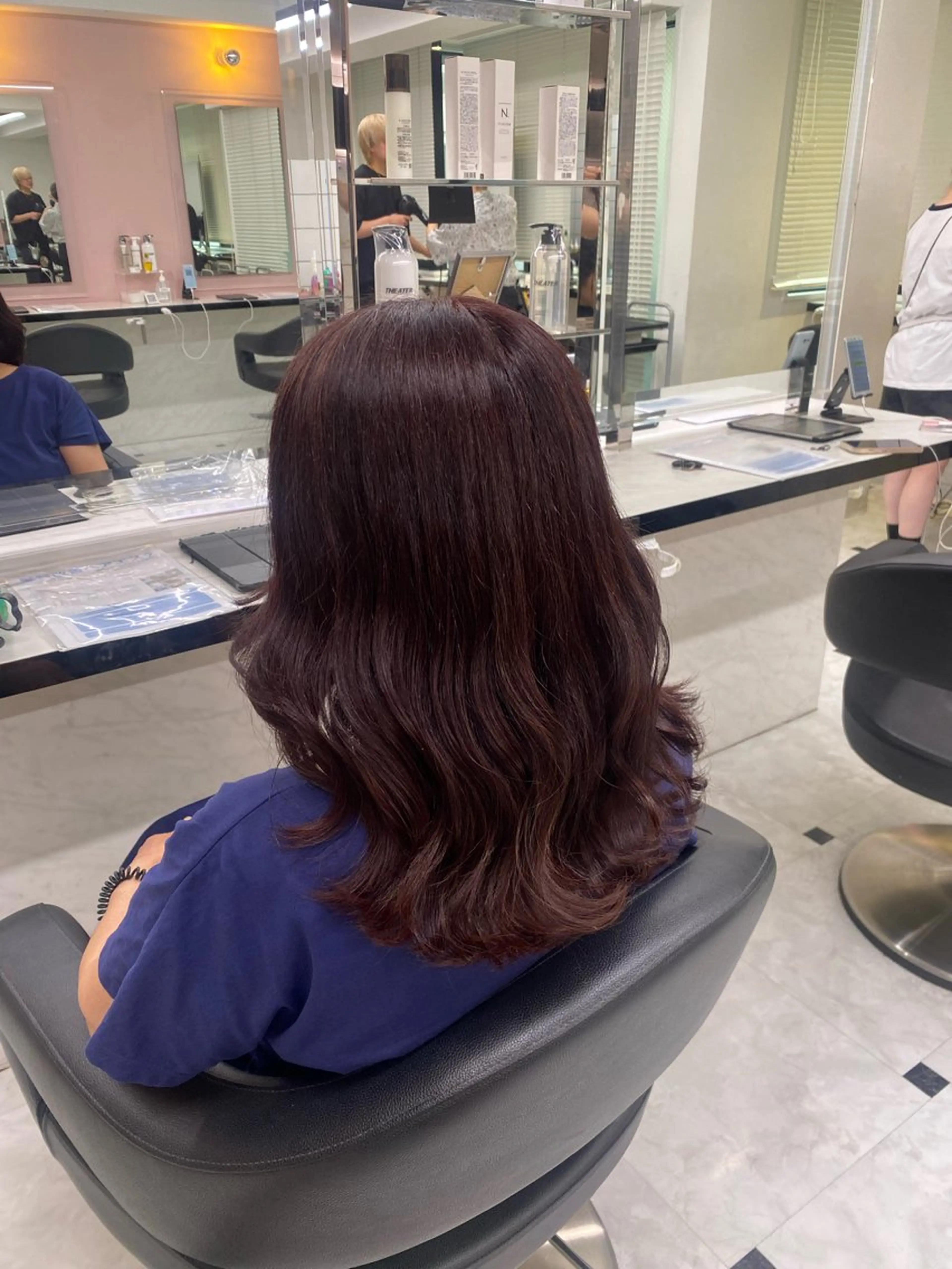 セミロング カラー ヘアカラー トリートメント ヘッドスパ ヘアセット 透明感ベージュカラー 🪞上野🪞AIのヘアスタイル