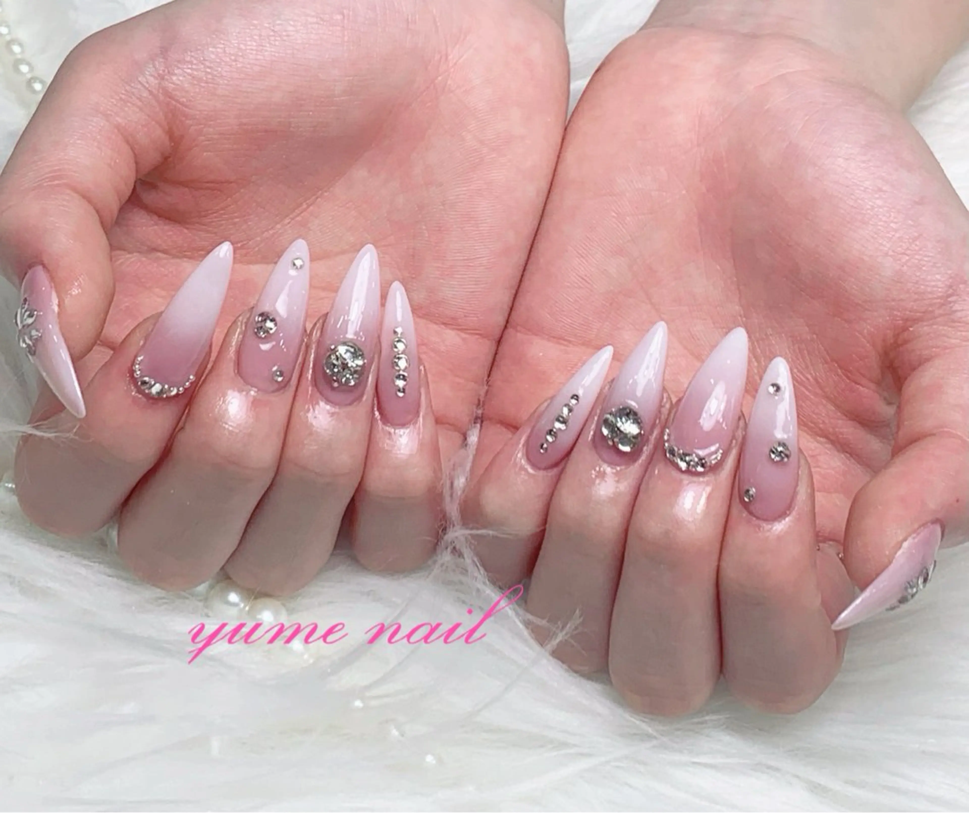 ミディアム ヒエン NAILのネイルデザイン