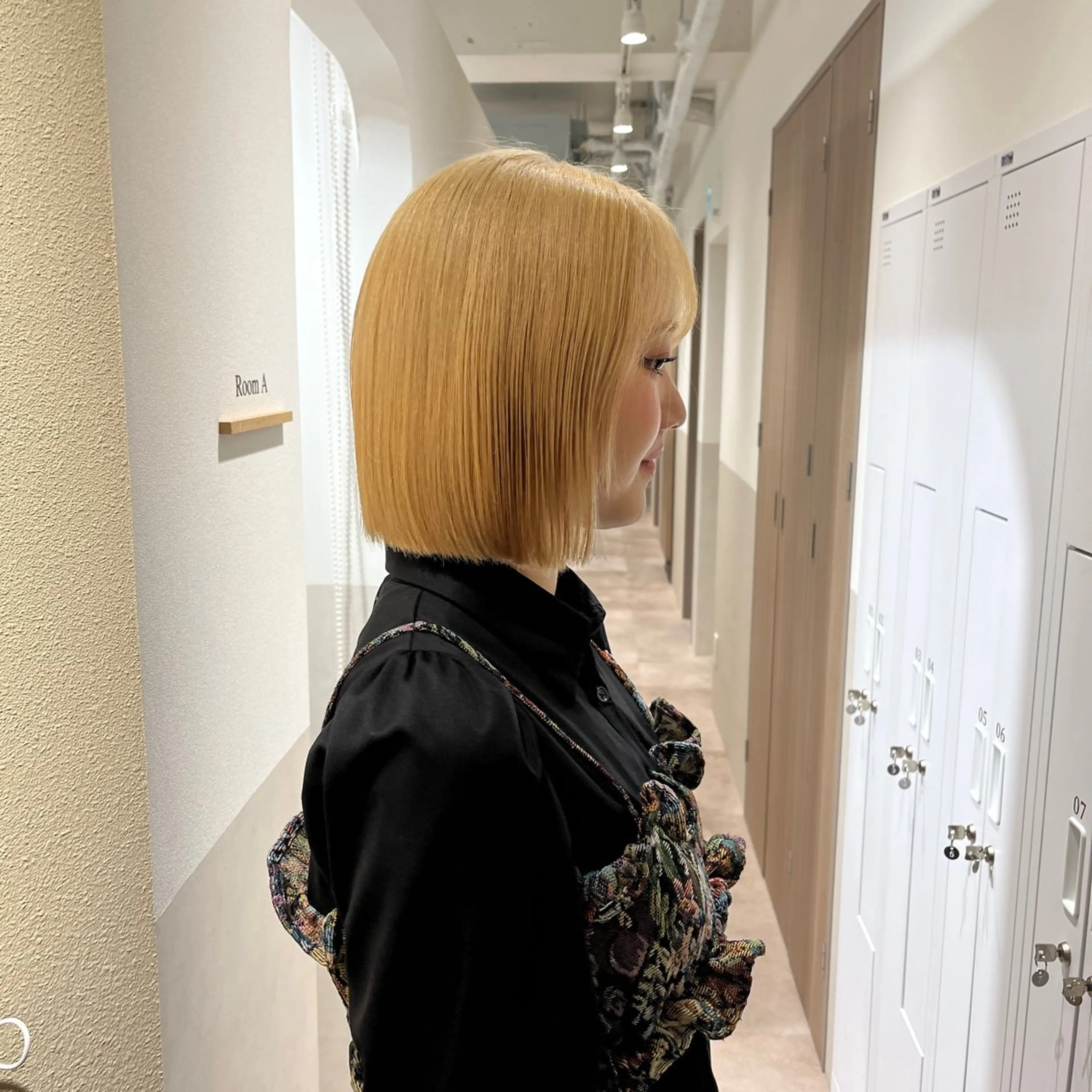 ショート カラー ベージュカラー ブリーチ ブロンド 透明感カラー ダブルカラー ヘアカラー トリートメント 髪質改善カラー/ボブ 🌻Mutsumiのヘアスタイル