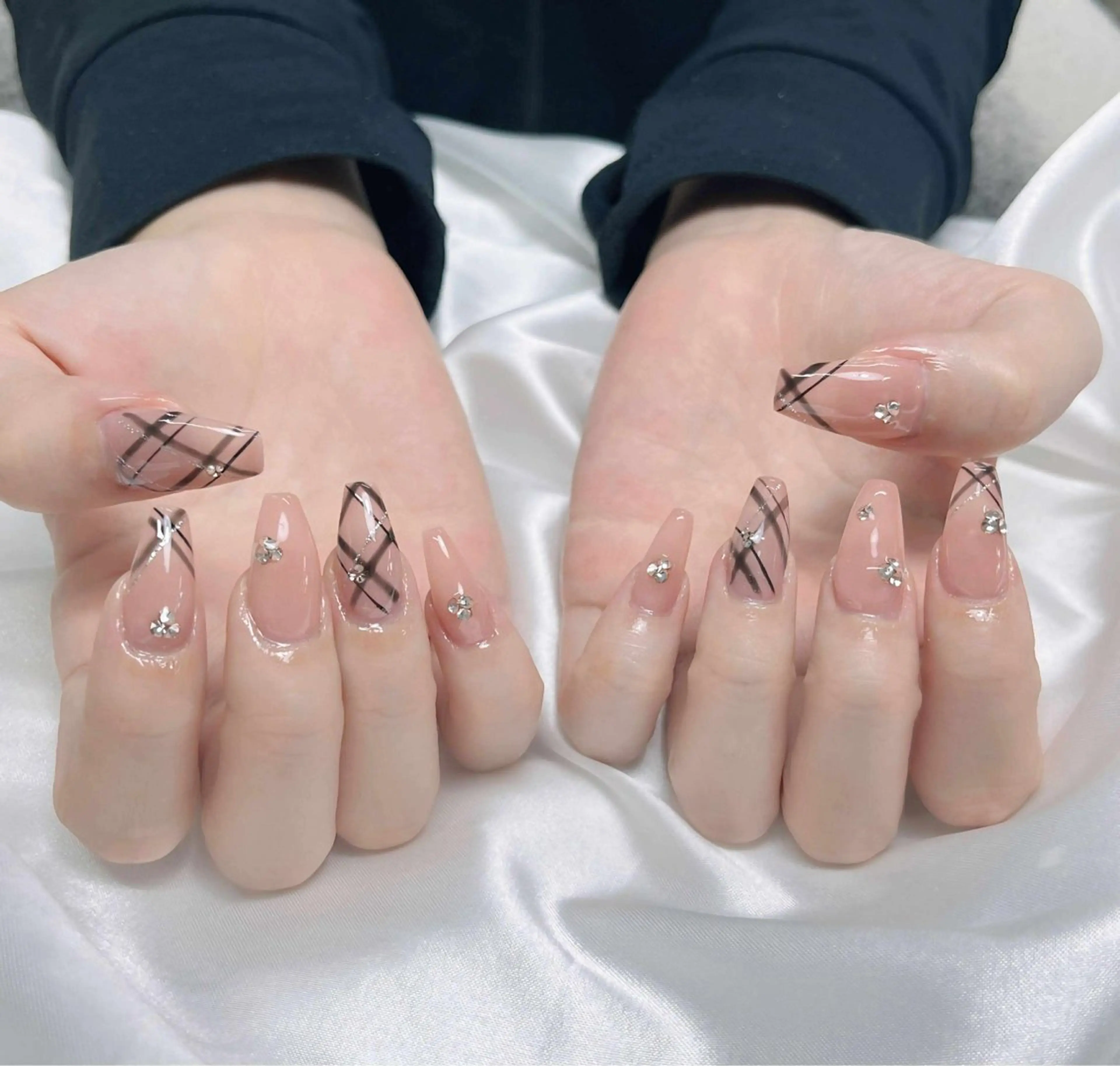 ネイル ハンドネイル ハンドケア Nova Nail Nambaのネイルデザイン