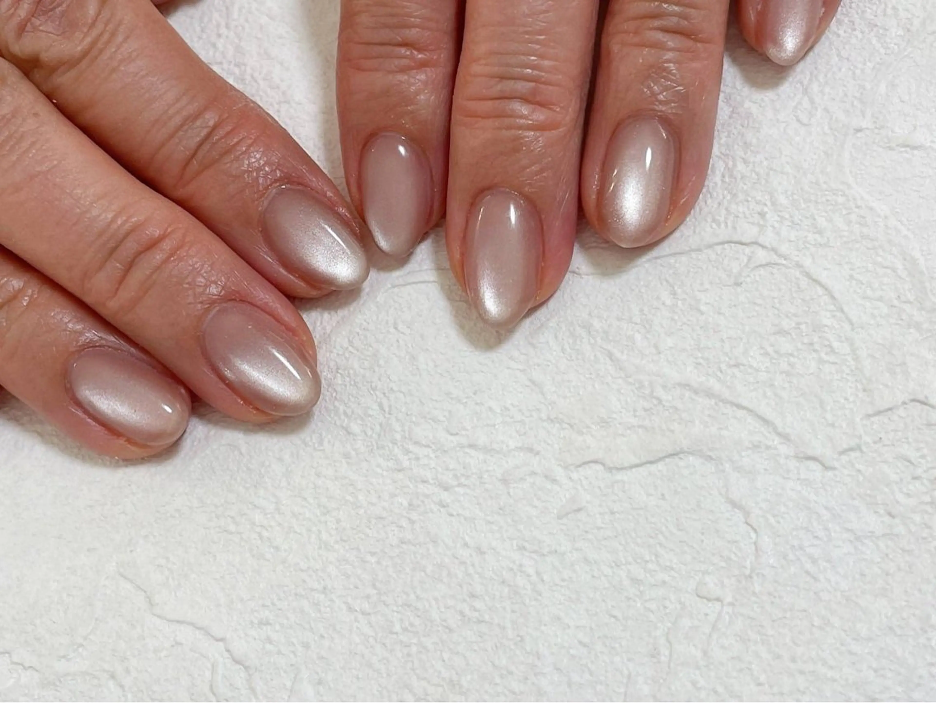 ネイル オーロラネイル フラワーネイル フットネイル フレンチネイル ジェルネイル ハンドネイル mogunail &blowのネイルデザイン