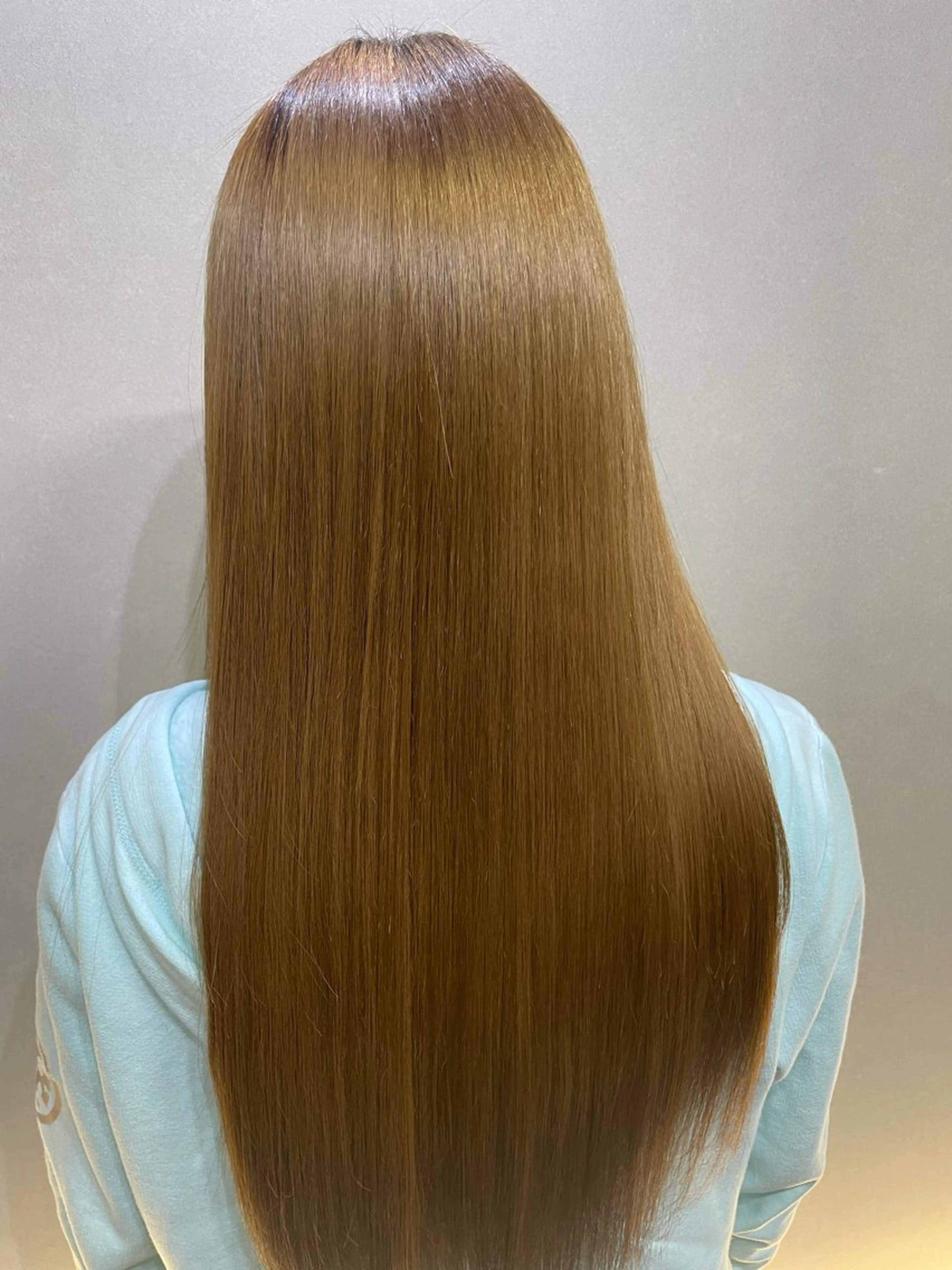 カラー 植木 日菜のヘアスタイル