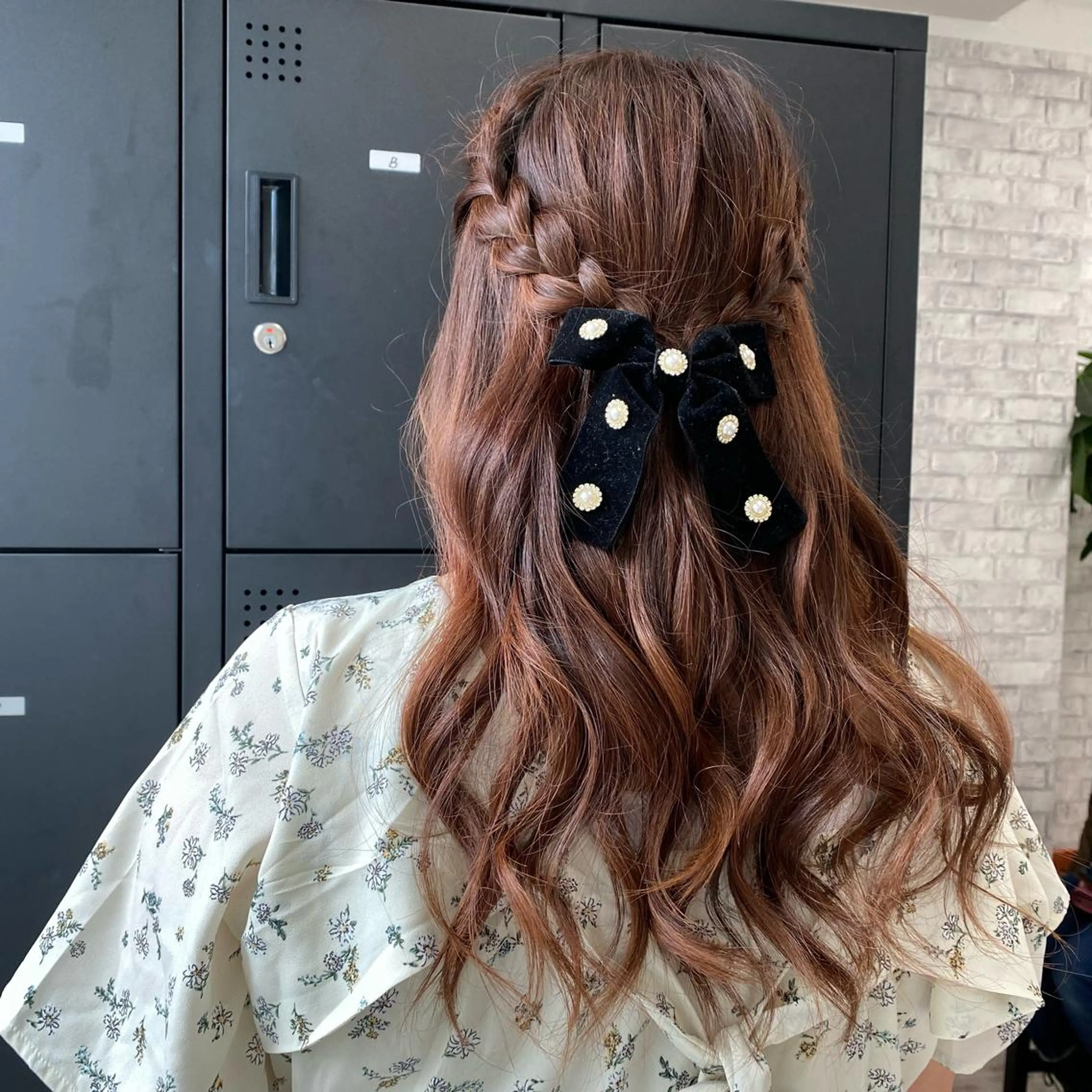 ミディアム カラー パーマ ヘアアレンジ メンズ キッズ ネイル マツエク・マツパ アイブロウ メンズバレイヤージュ メンズブリーチ メンズハイライト メンズハイトーン メンズインナーカラー 似合わせカラー♡髪質 改善🎀サトカ🍒のヘアスタイル