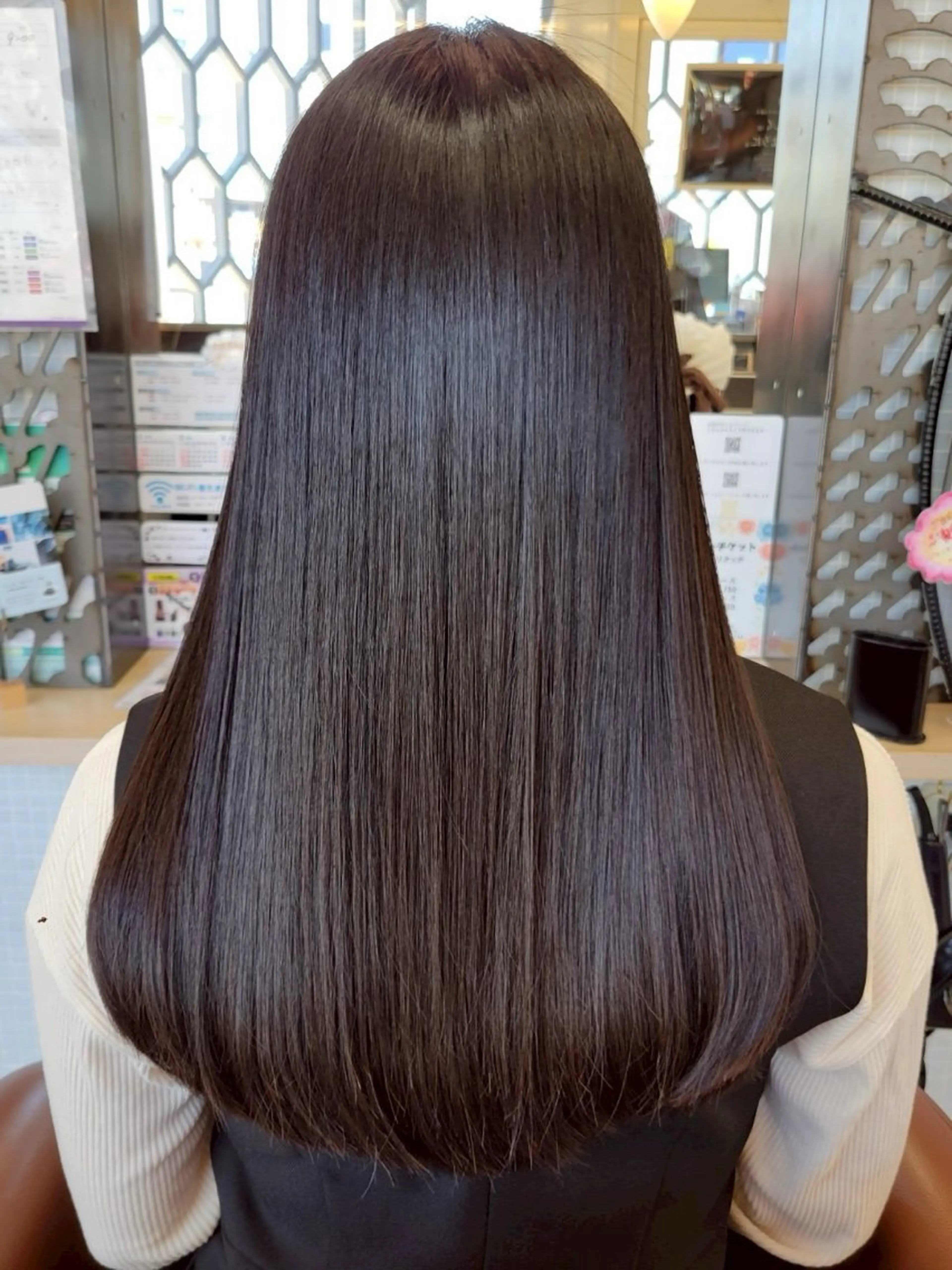 ロング トリートメント 佐藤 慈巳のヘアスタイル