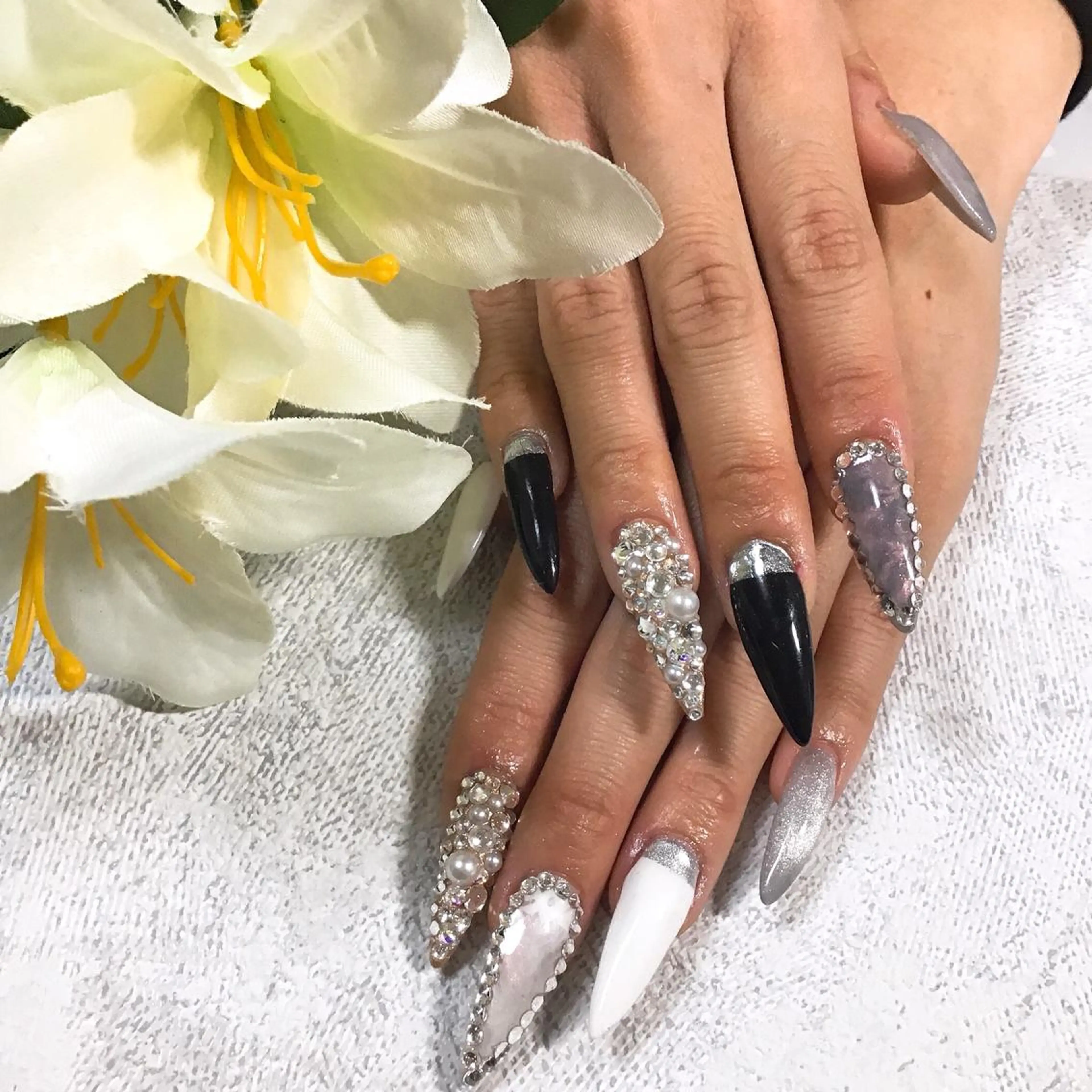 ロング ネイル アートネイル BINERVA nail salonのネイルデザイン
