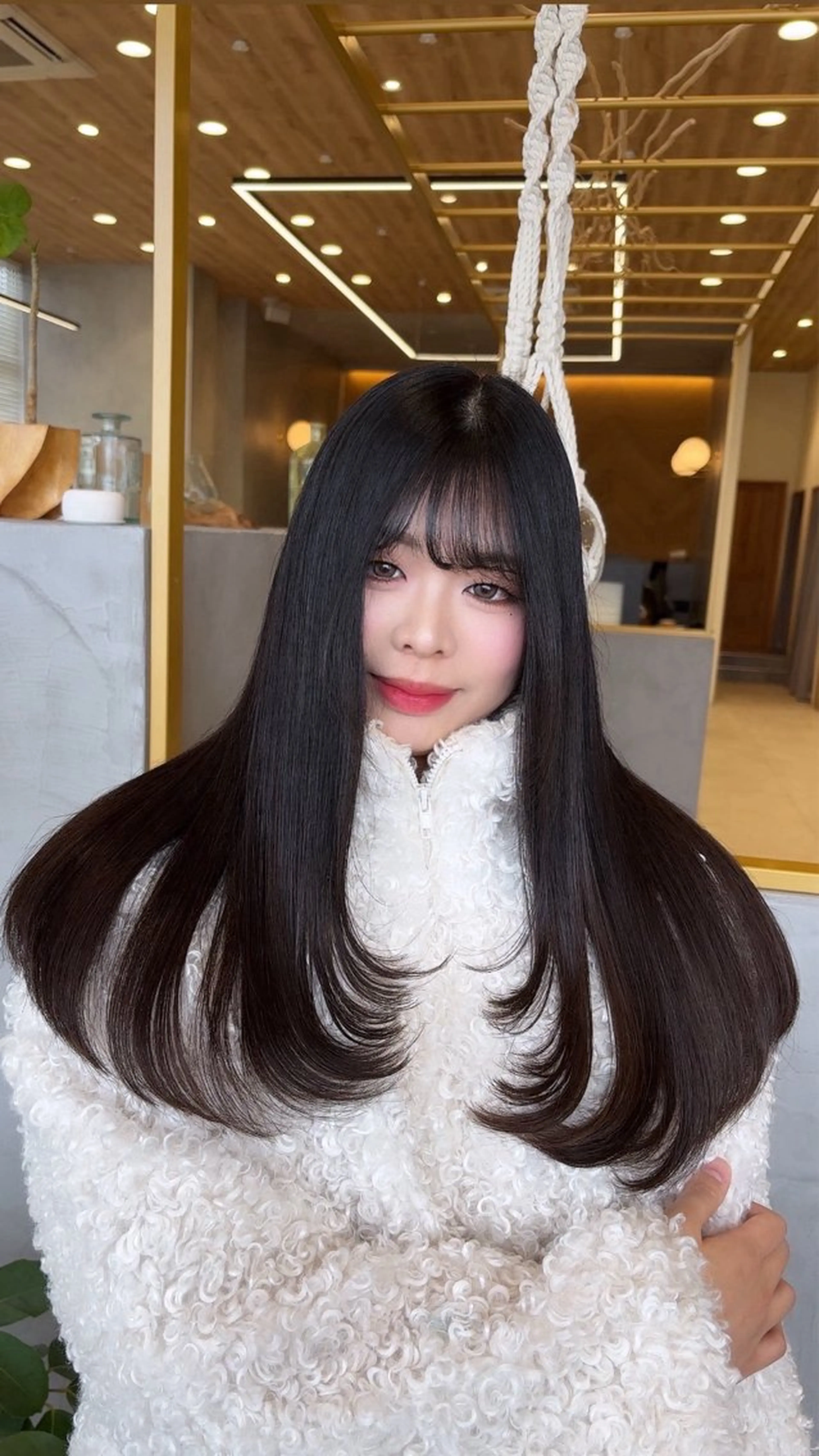 ロング 廣田 綾音のヘアスタイル