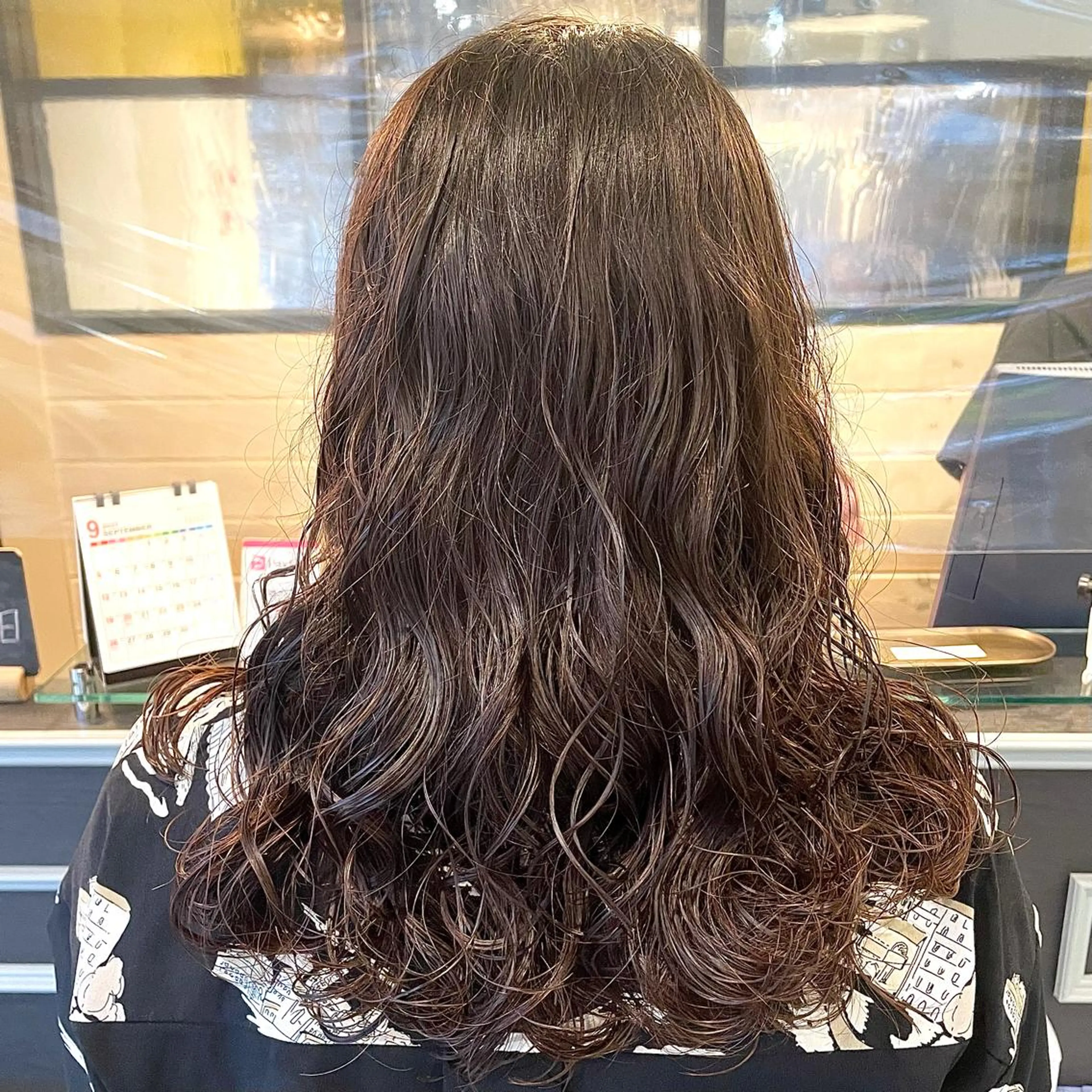 ミディアム パーマ スナコザワ レナのヘアスタイル