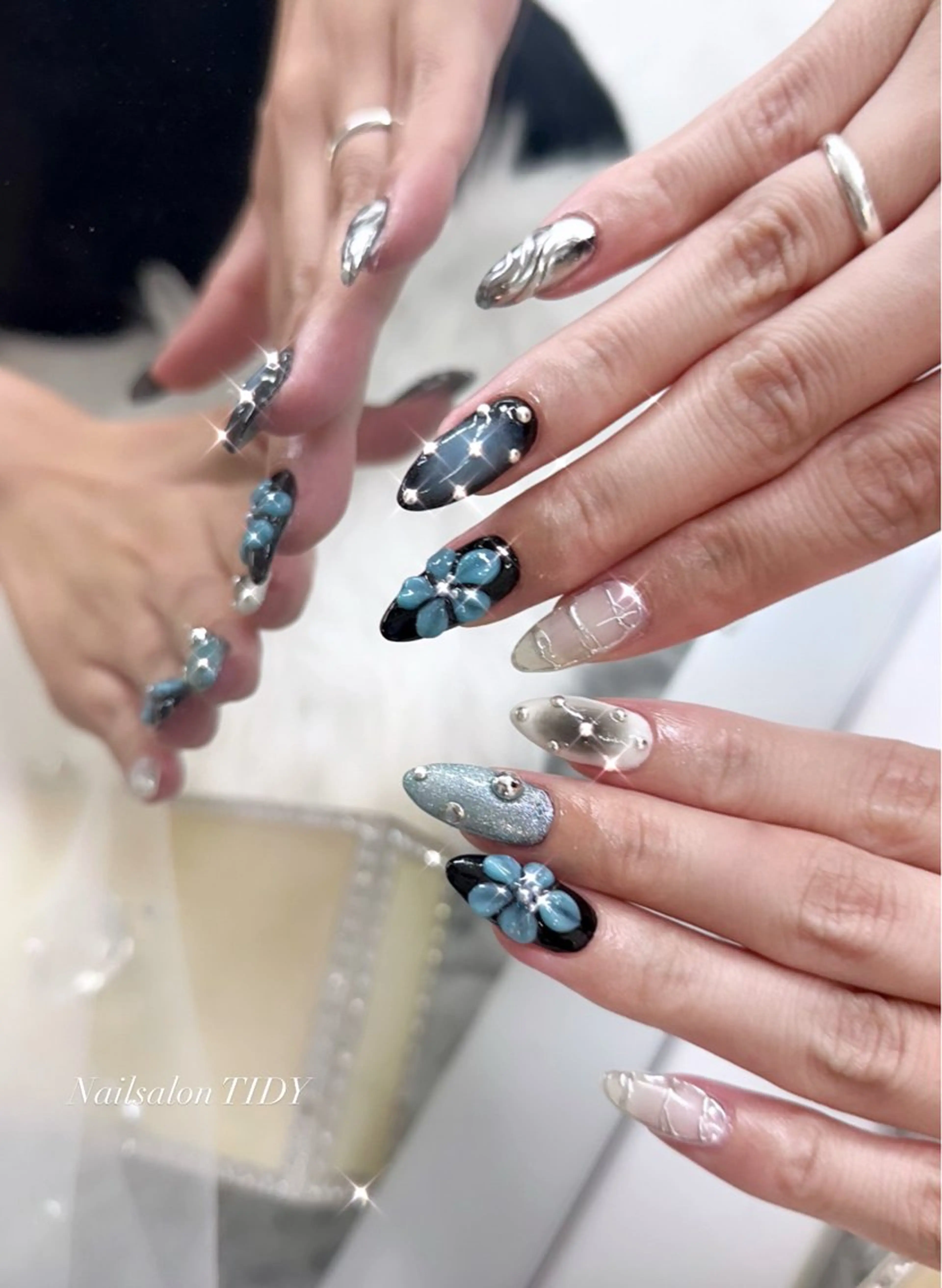 ネイル フットネイル ジェルネイル キラキラネイル 韓国ネイル マグネットネイル ハンドネイル TIDY .のネイルデザイン