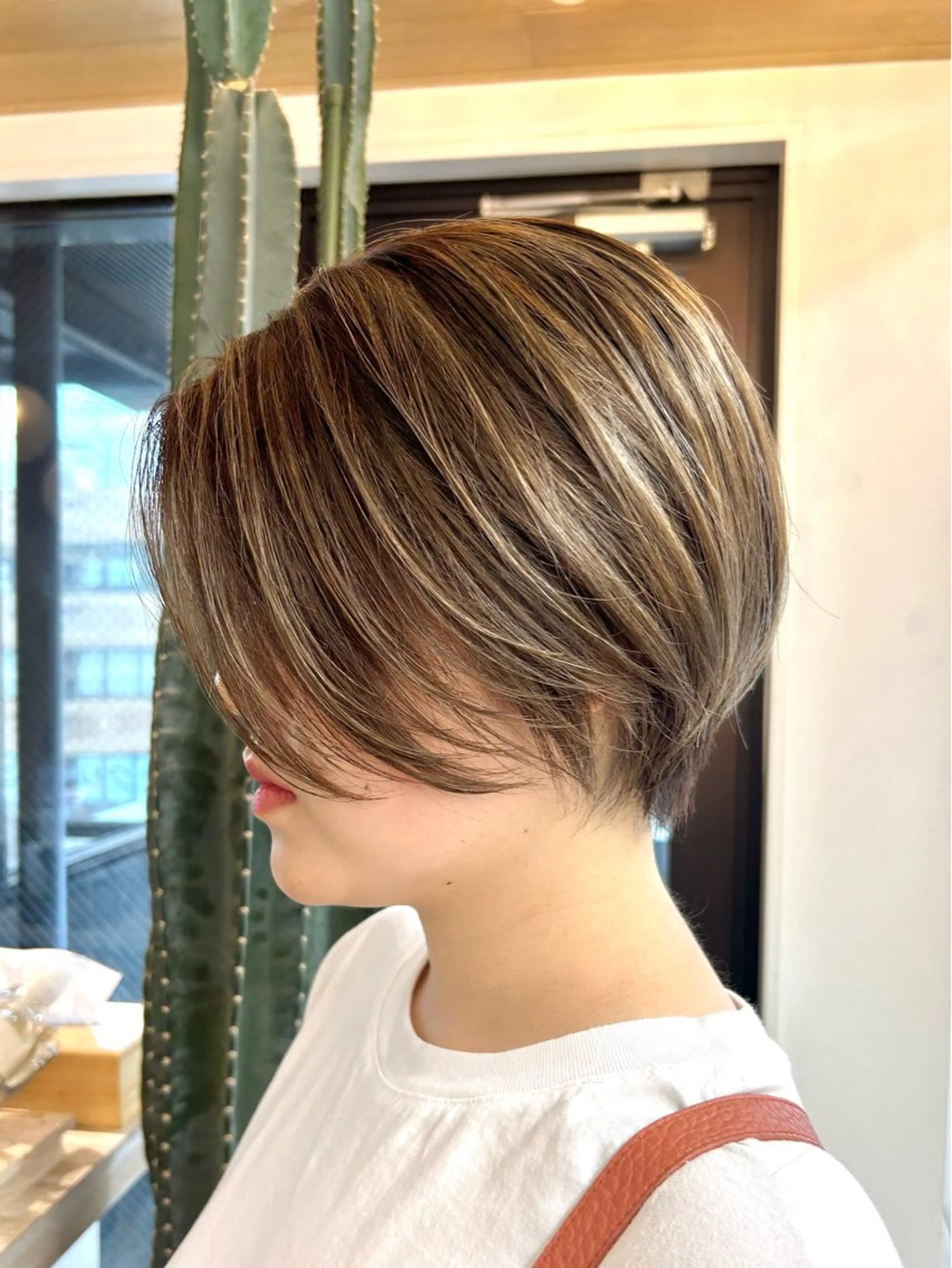 ショート カット ヘアカラー トリートメント 🩵縮毛矯正/ブリー チ/髪質改善/いつかのヘアスタイル